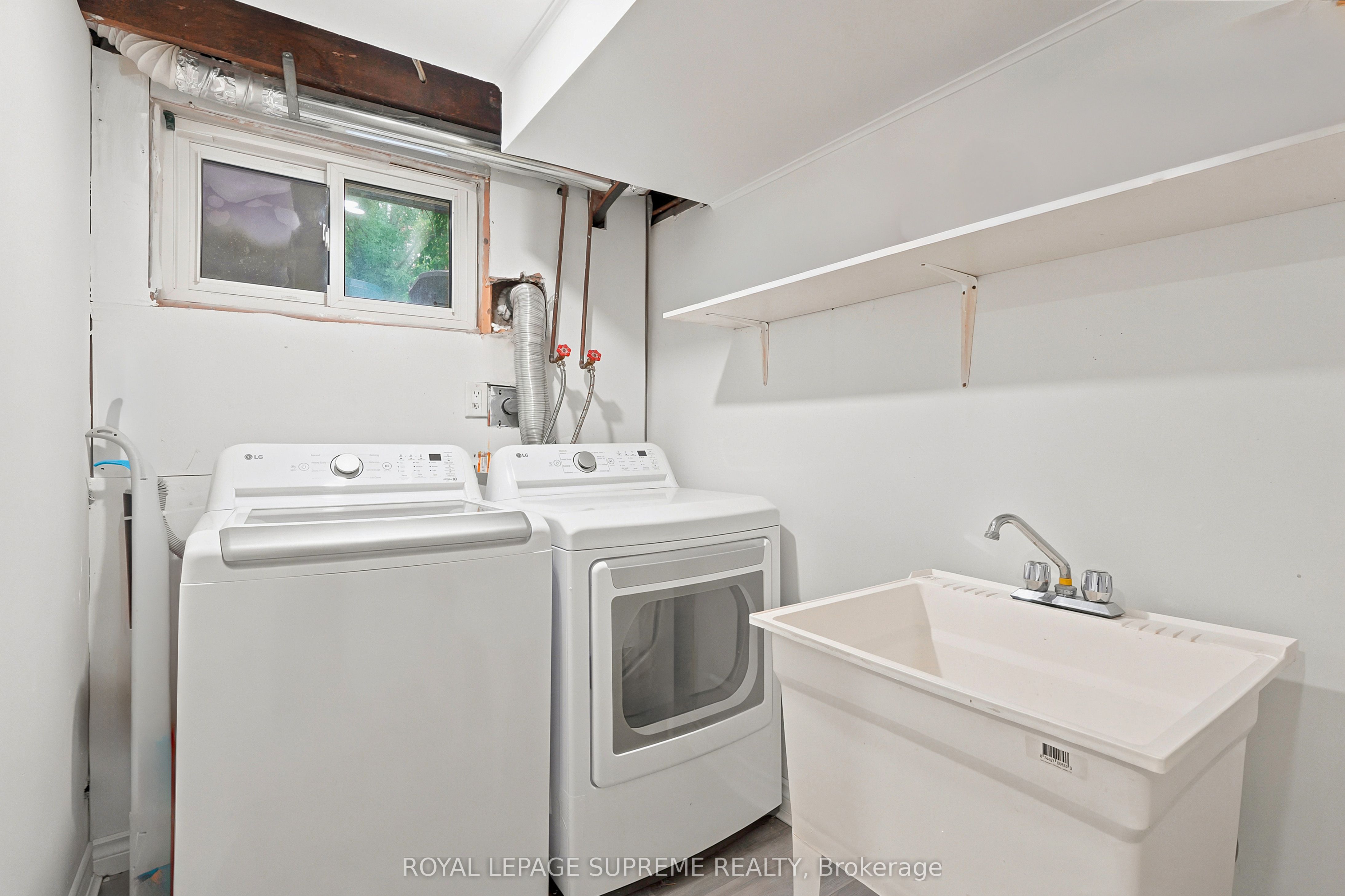 24 Alexandra Boulevard Property Photo 42