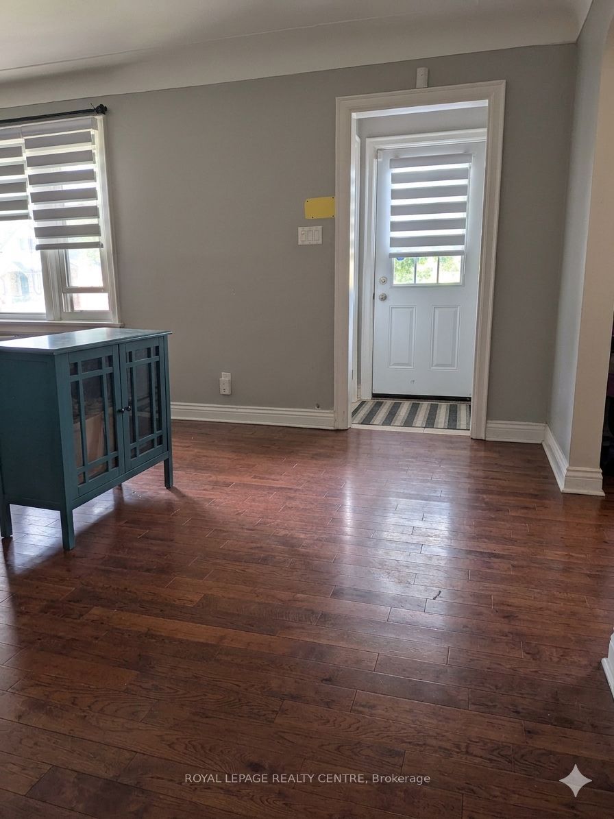 114 First Street N Property Photo 8