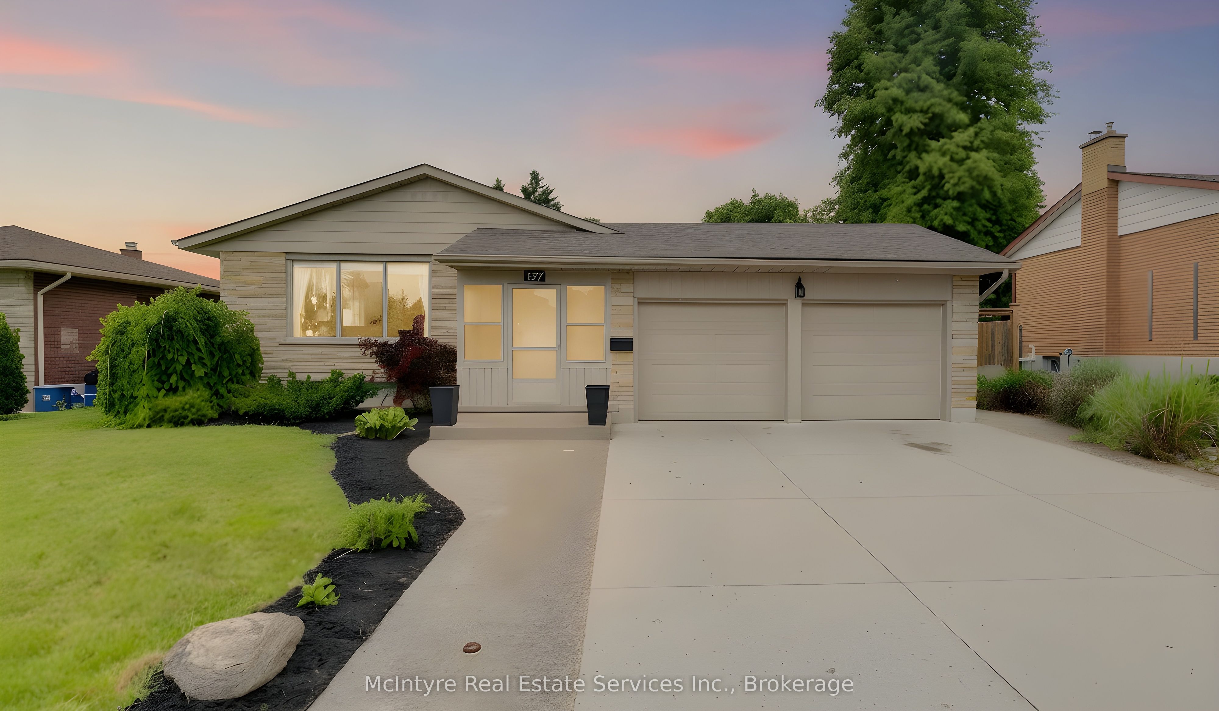 127 Strathcona Crescent Property Photo 1