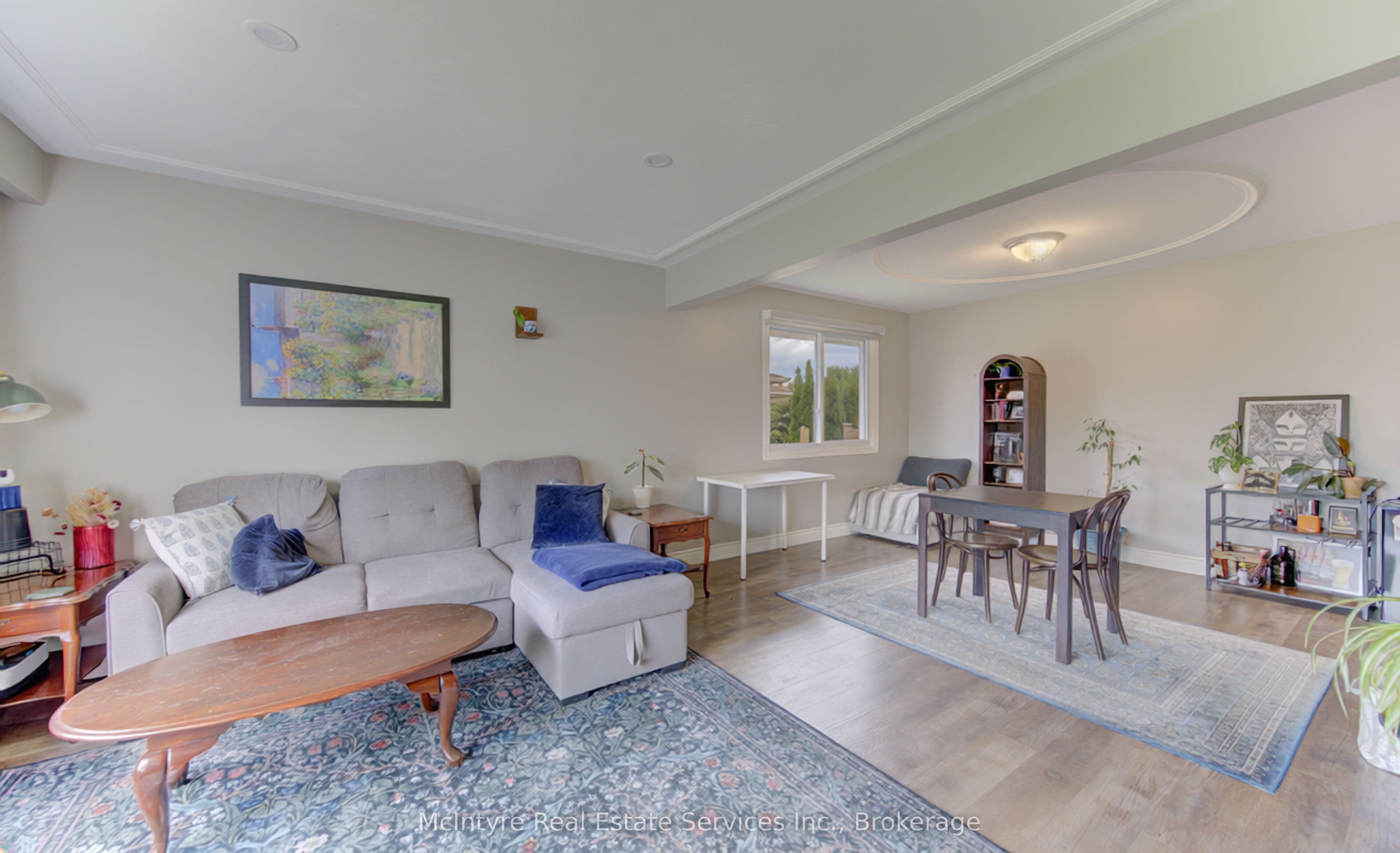 127 Strathcona Crescent Property Photo 10