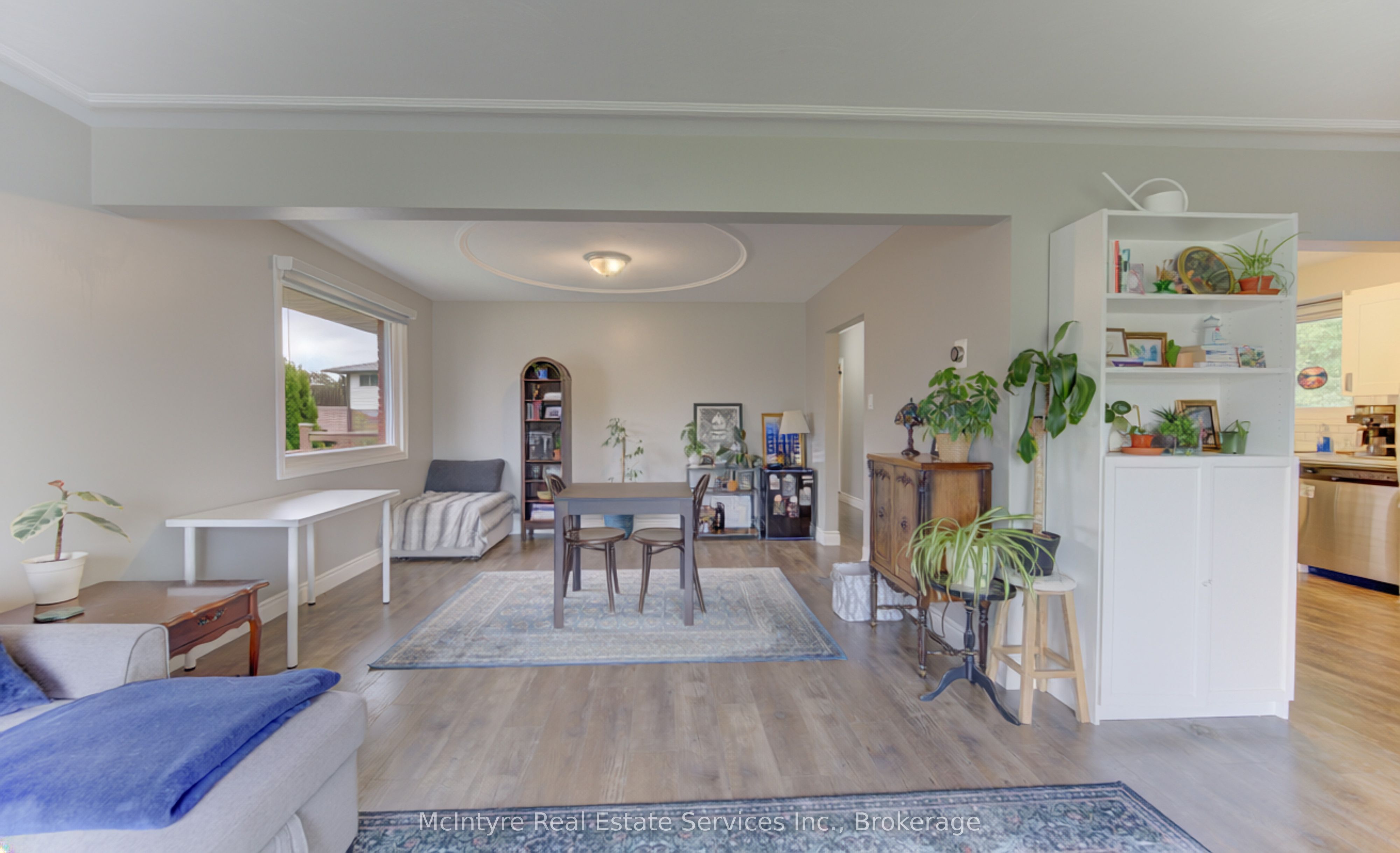127 Strathcona Crescent Property Photo 13