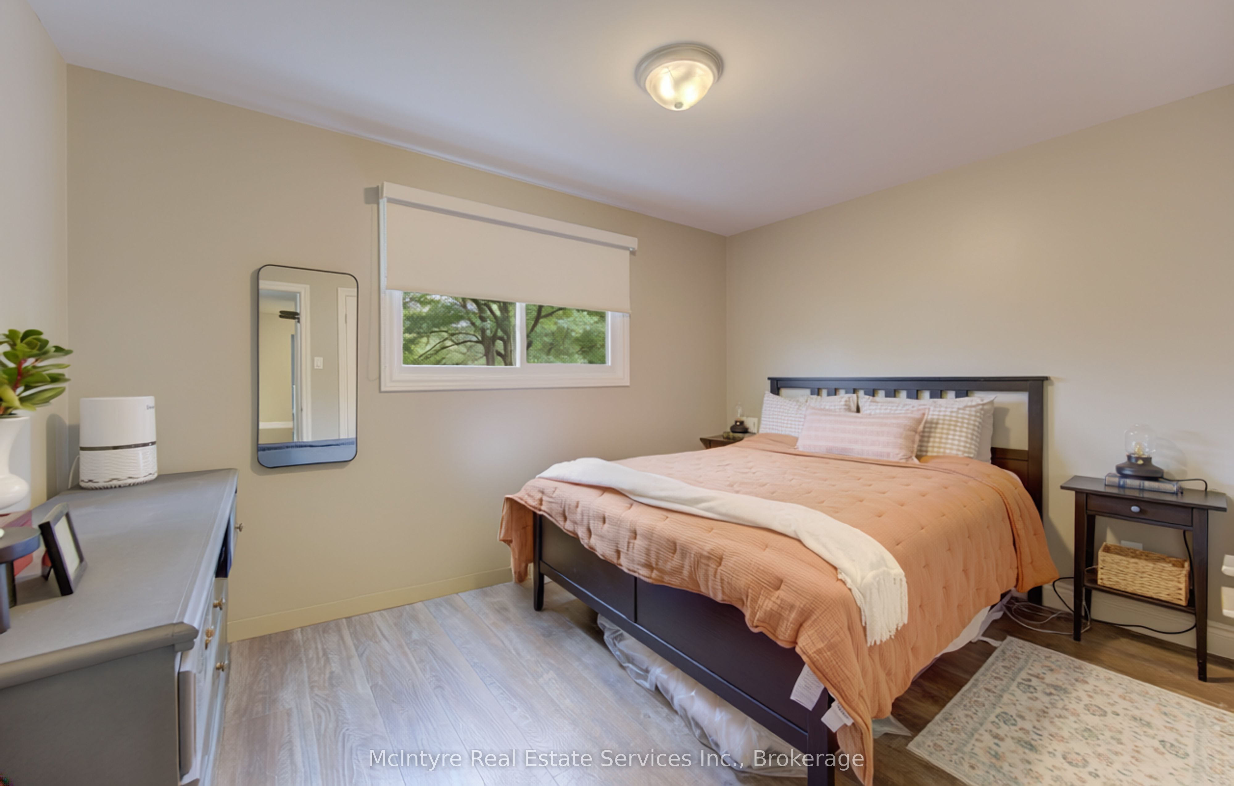 127 Strathcona Crescent Property Photo 19