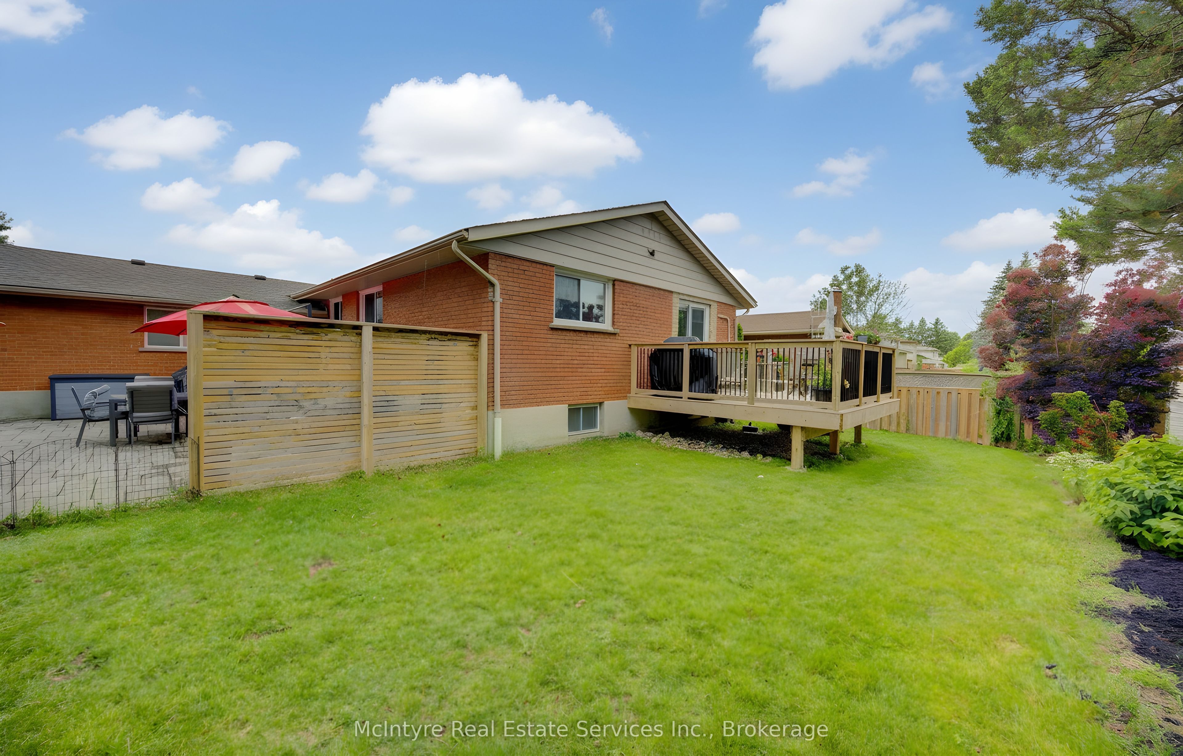 127 Strathcona Crescent Property Photo 25