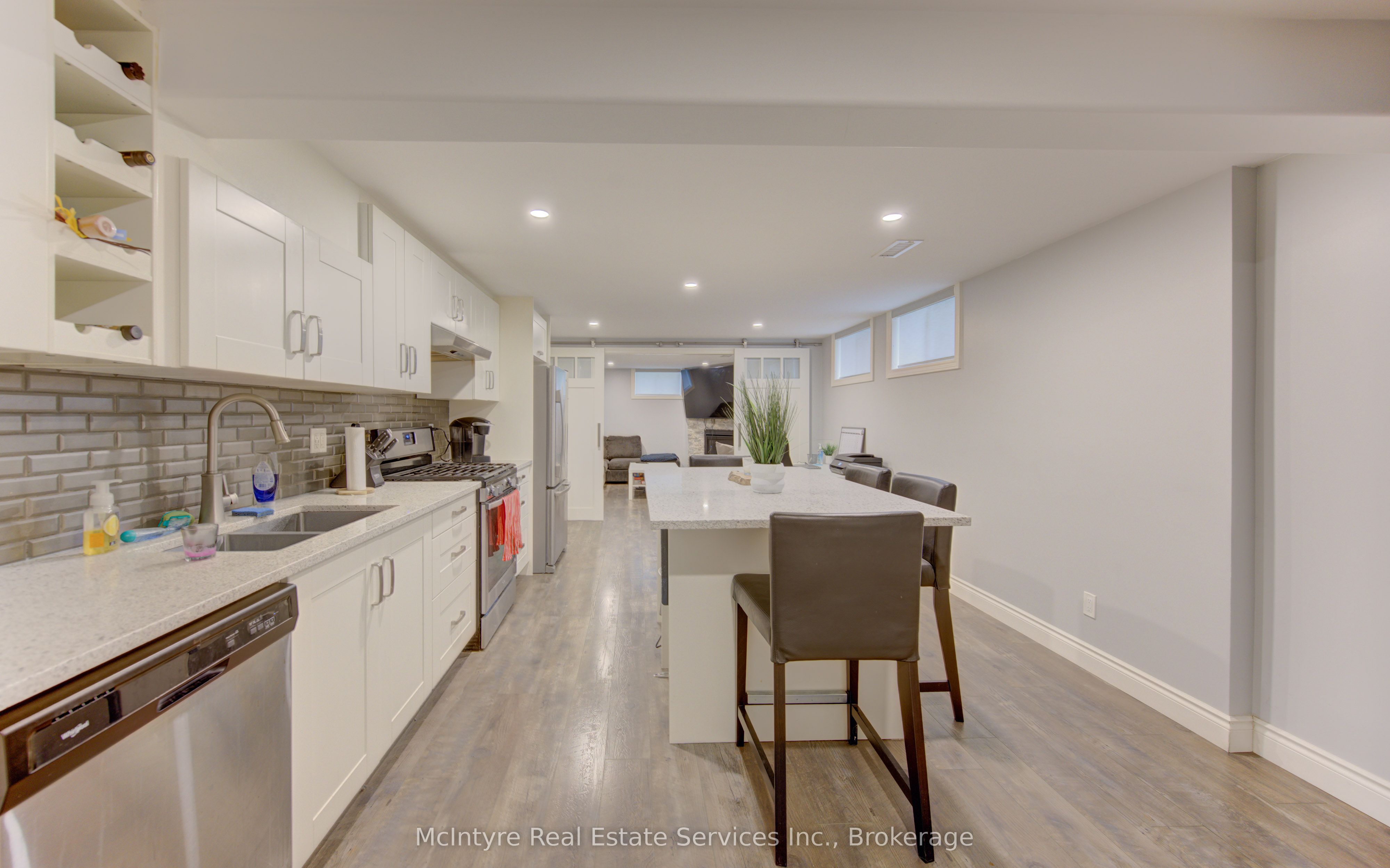 127 Strathcona Crescent Property Photo 30