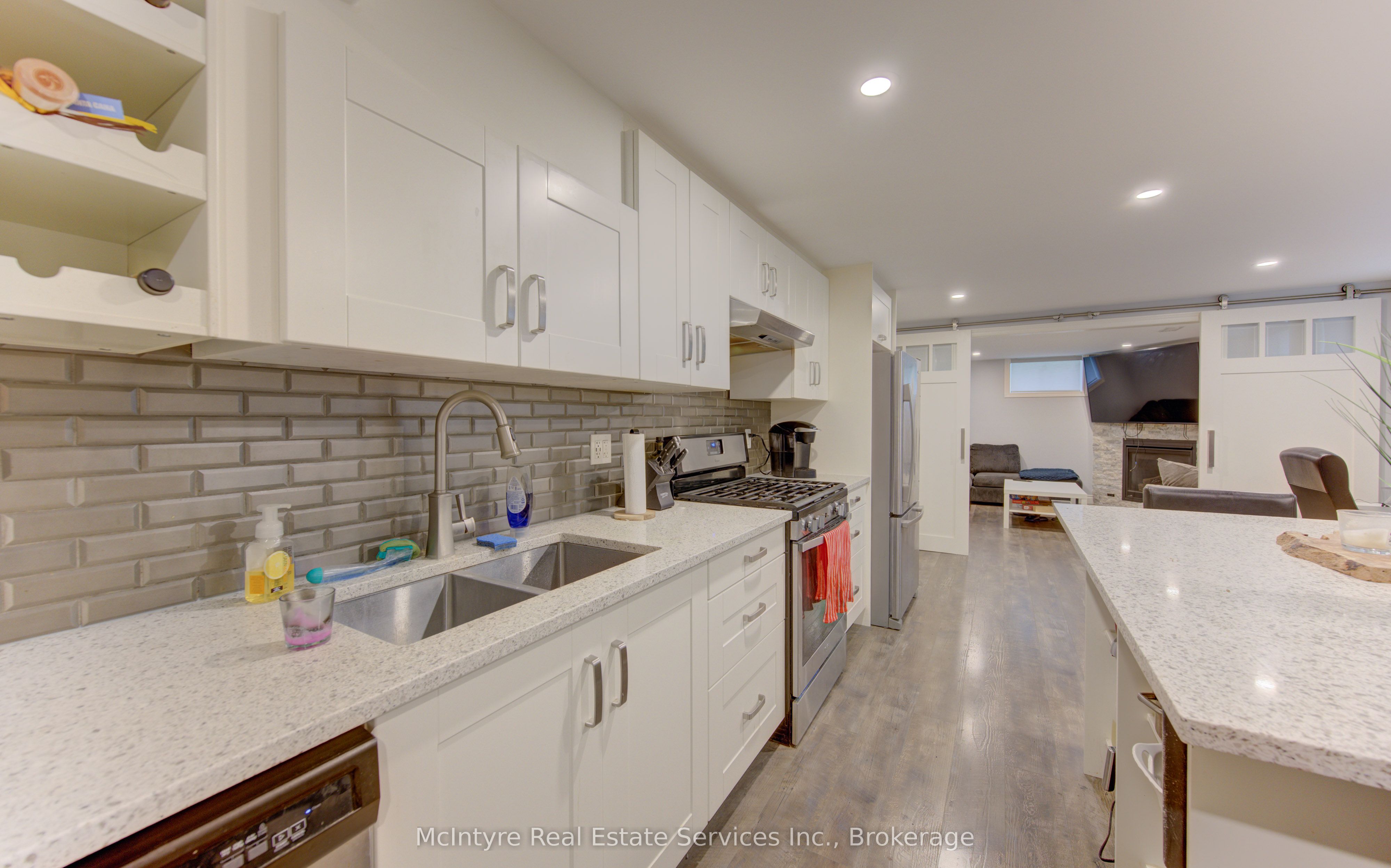 127 Strathcona Crescent Property Photo 32