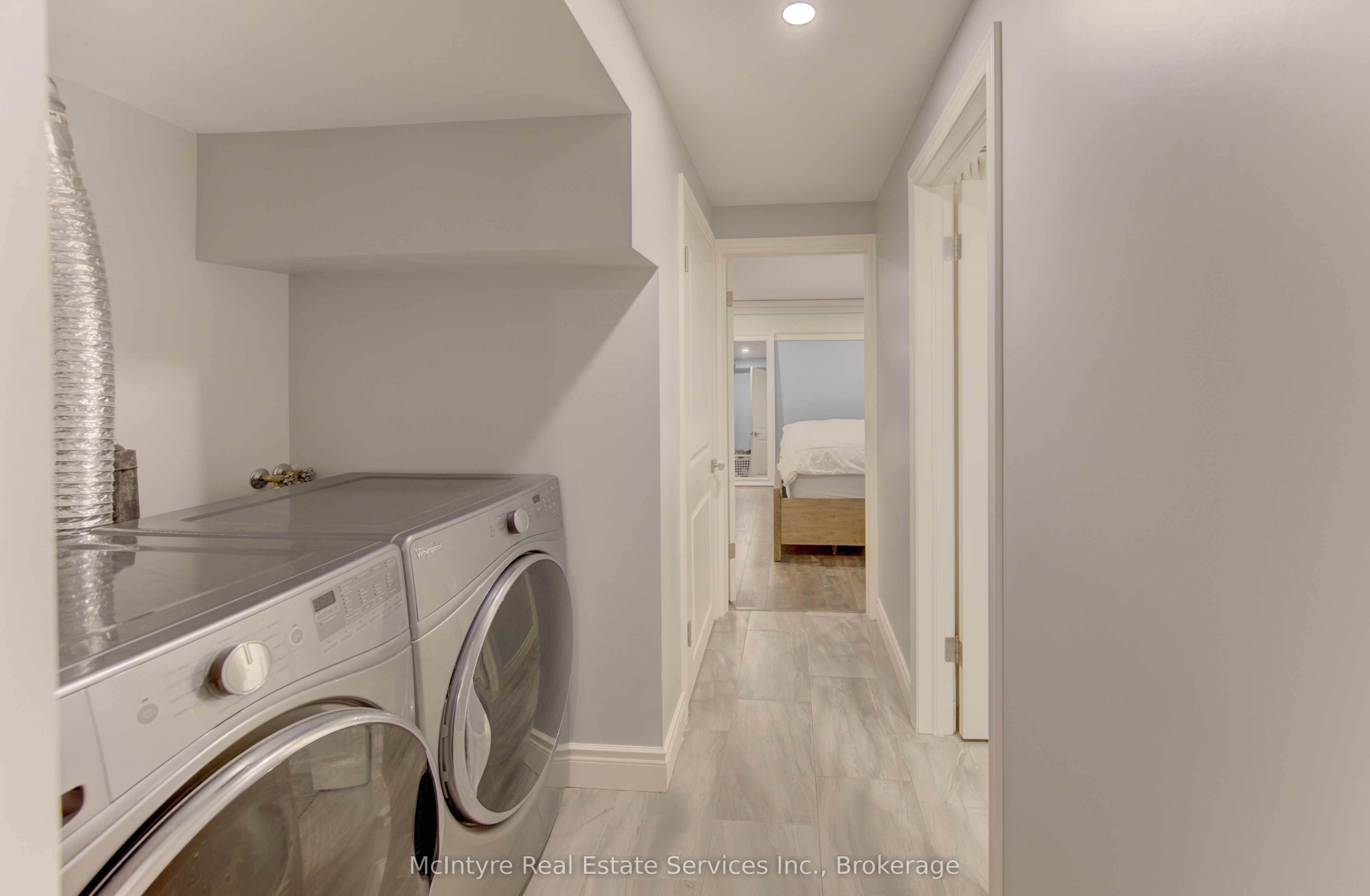 127 Strathcona Crescent Property Photo 41