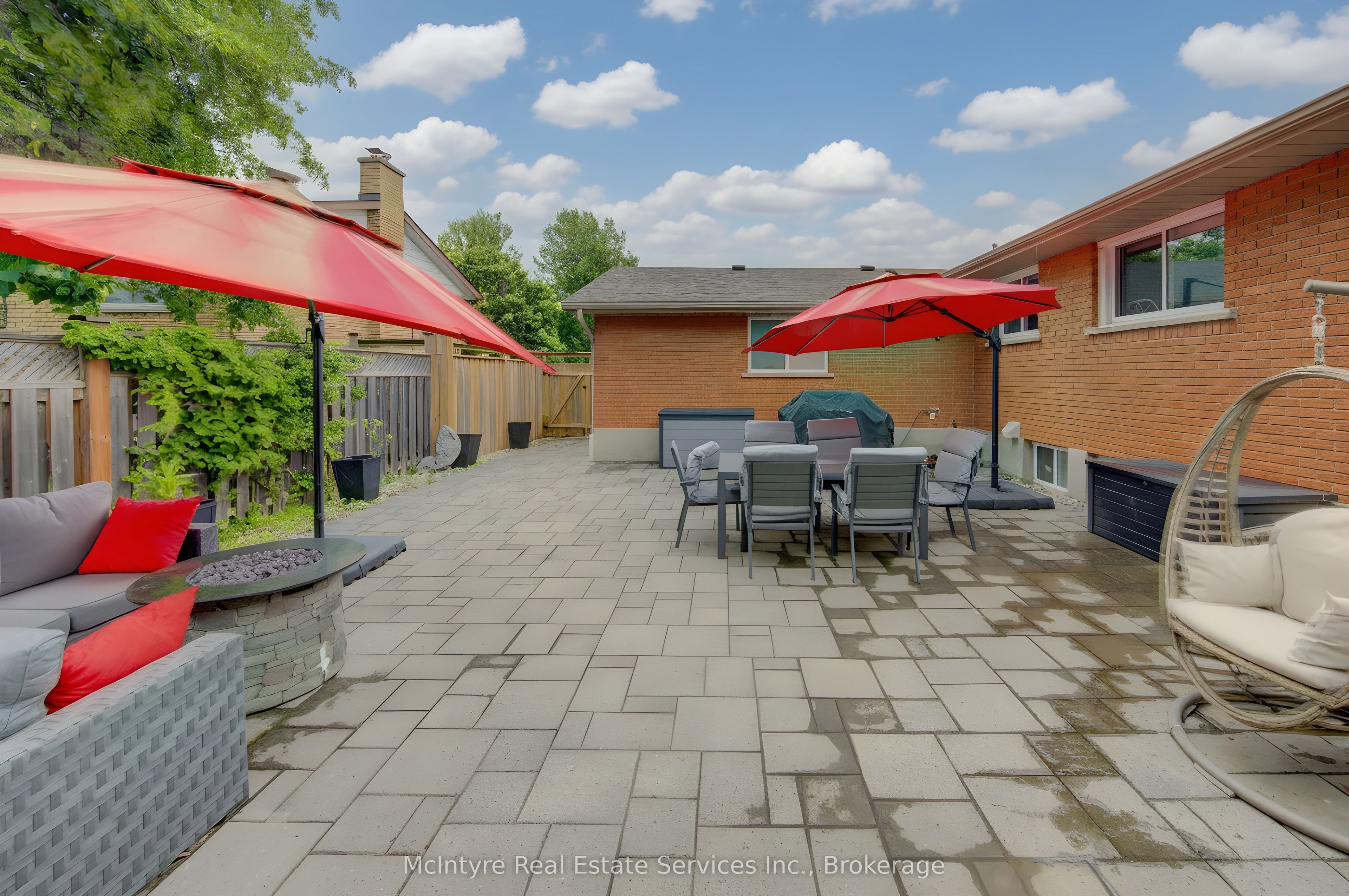 127 Strathcona Crescent Property Photo 47