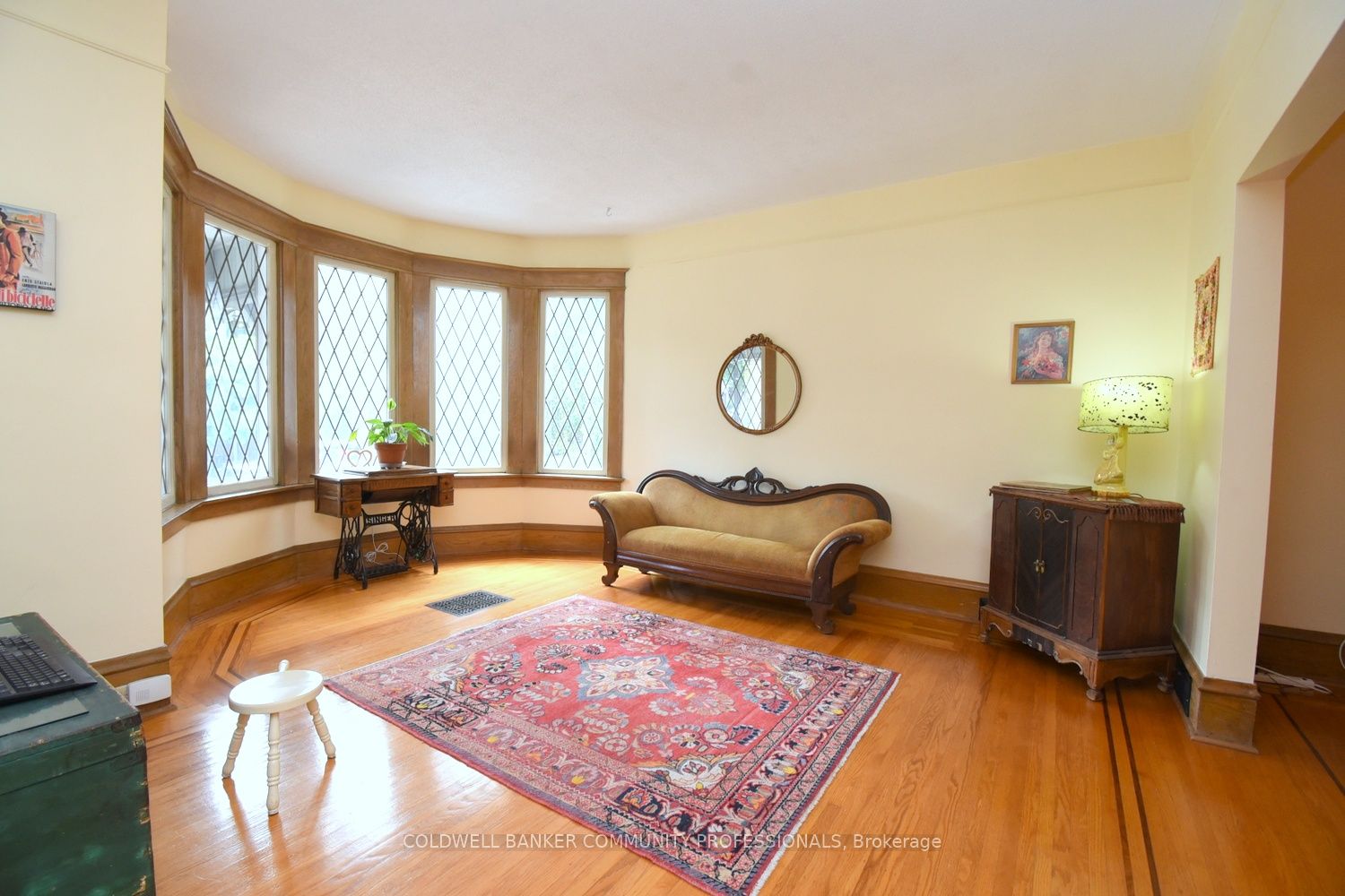 28 St Clair Avenue Property Photo 10
