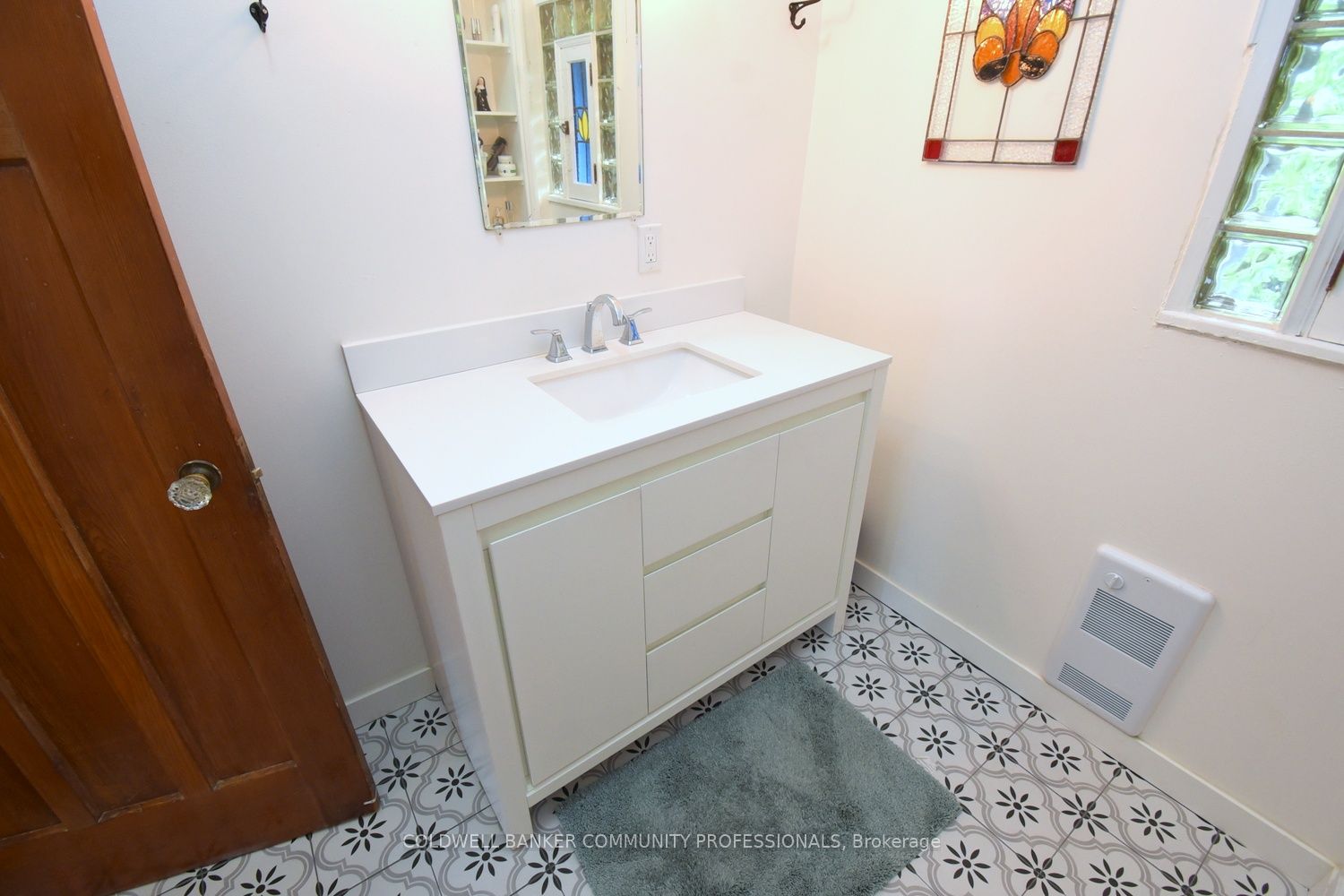 28 St Clair Avenue Property Photo 32