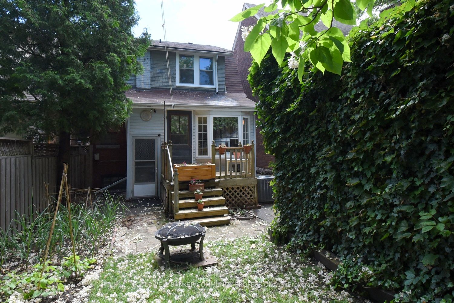 28 St Clair Avenue Property Photo 43