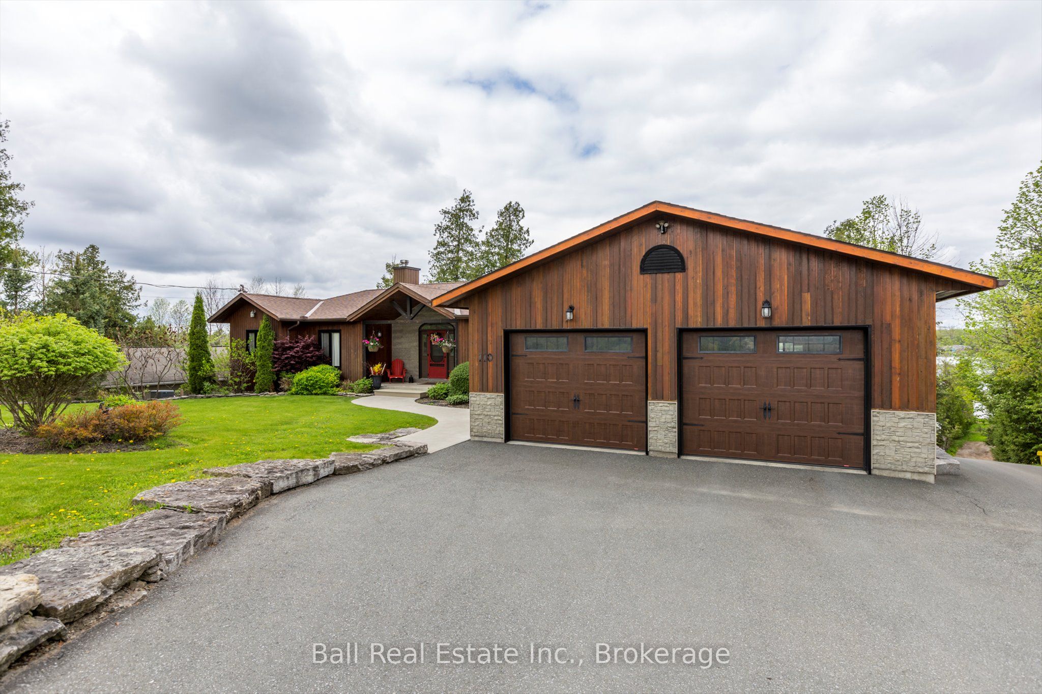 110 Lakeview Drive Property Photo 8