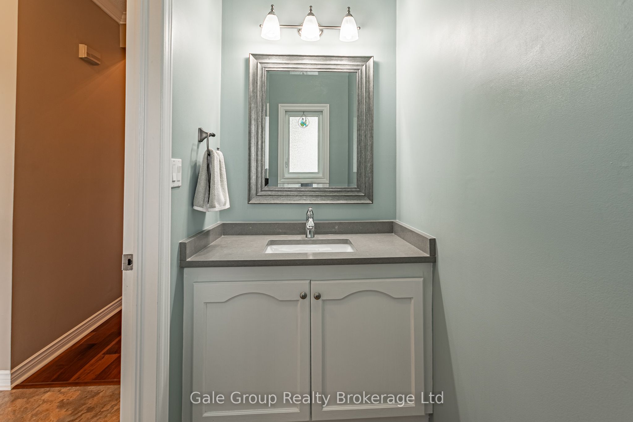 94 Greentrail Drive Property Photo 6
