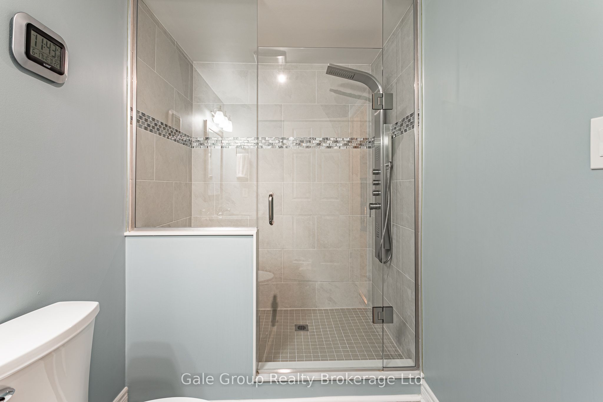 94 Greentrail Drive Property Photo 31