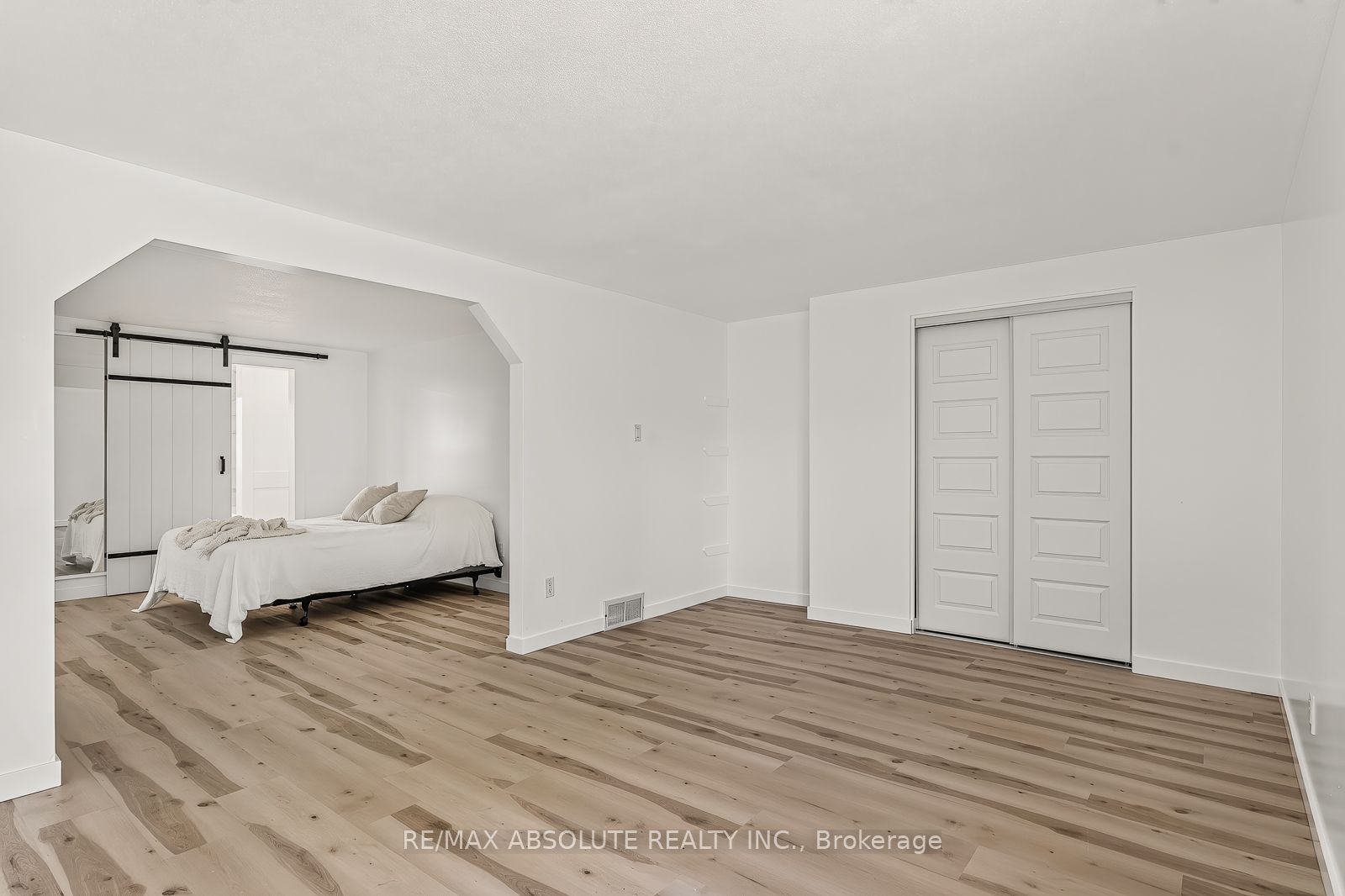1444 Normandy Crescent Property Photo 29