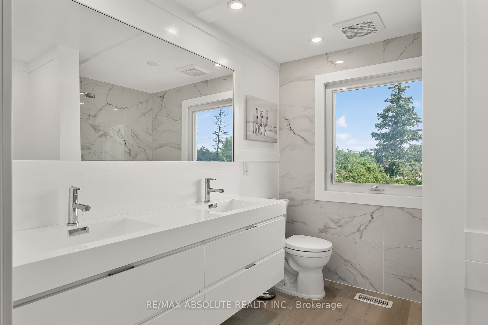 1444 Normandy Crescent Property Photo 34