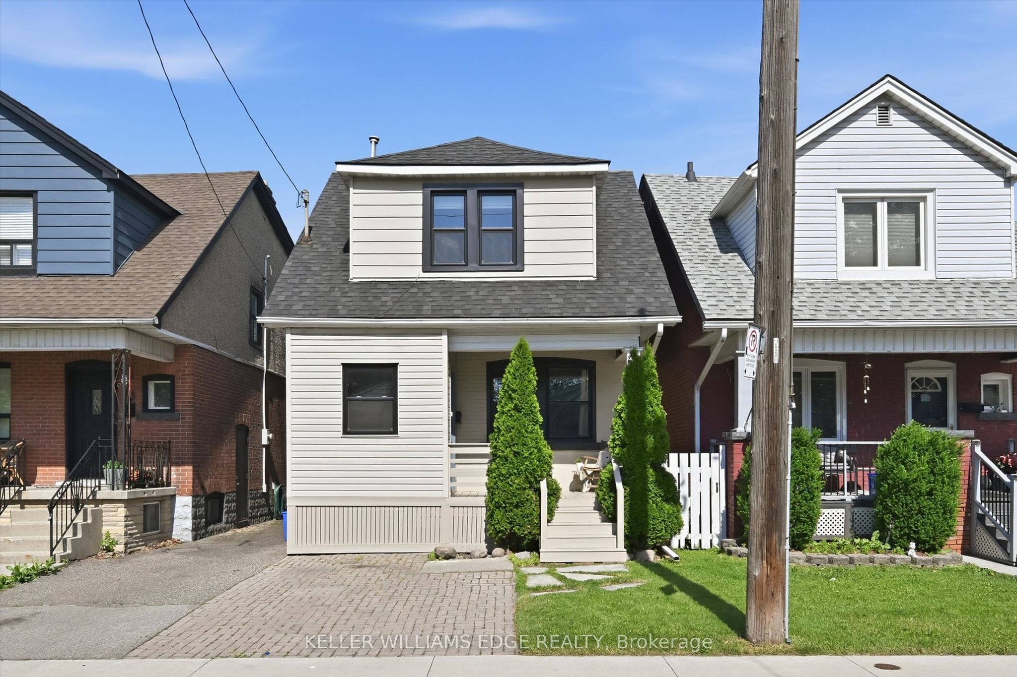 77 Cameron Avenue N Property Photo 1