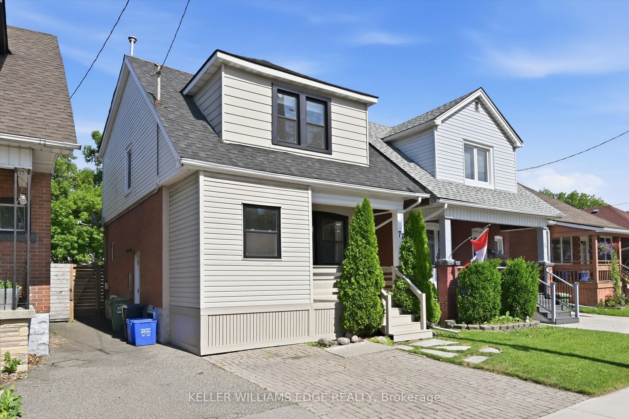 77 Cameron Avenue N Property Photo 3
