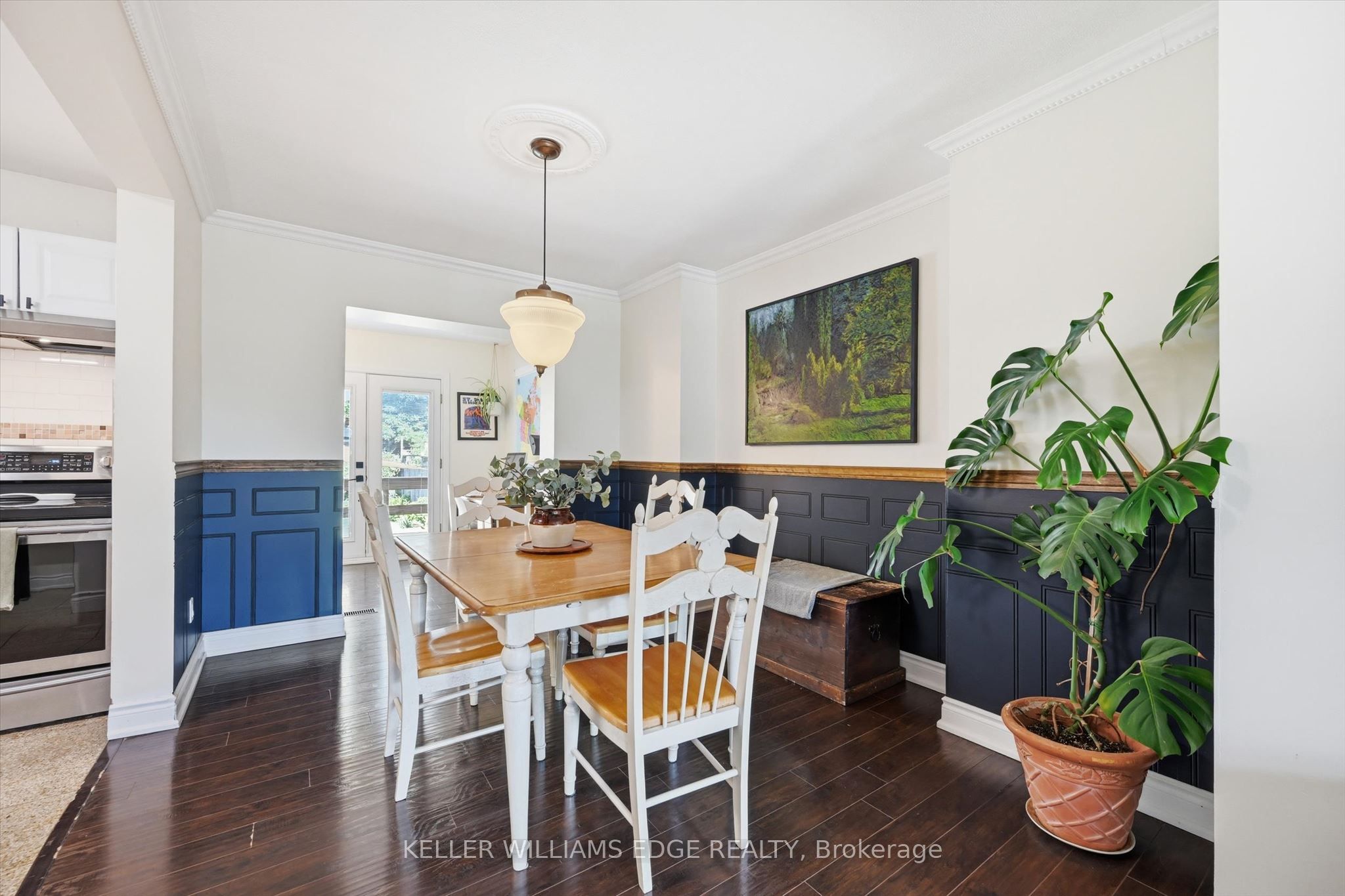 77 Cameron Avenue N Property Photo 10