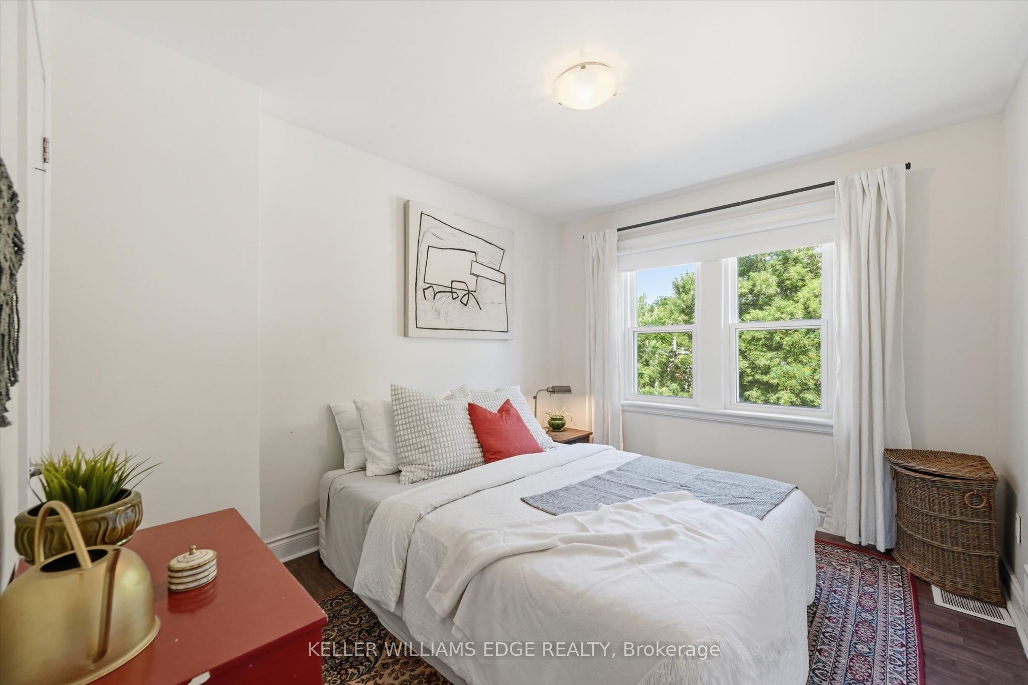 77 Cameron Avenue N Property Photo 25
