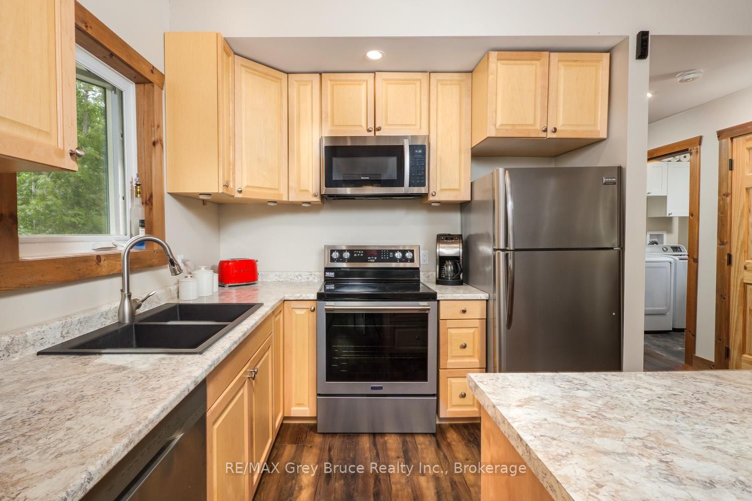 73 Maple Drive Property Photo 10