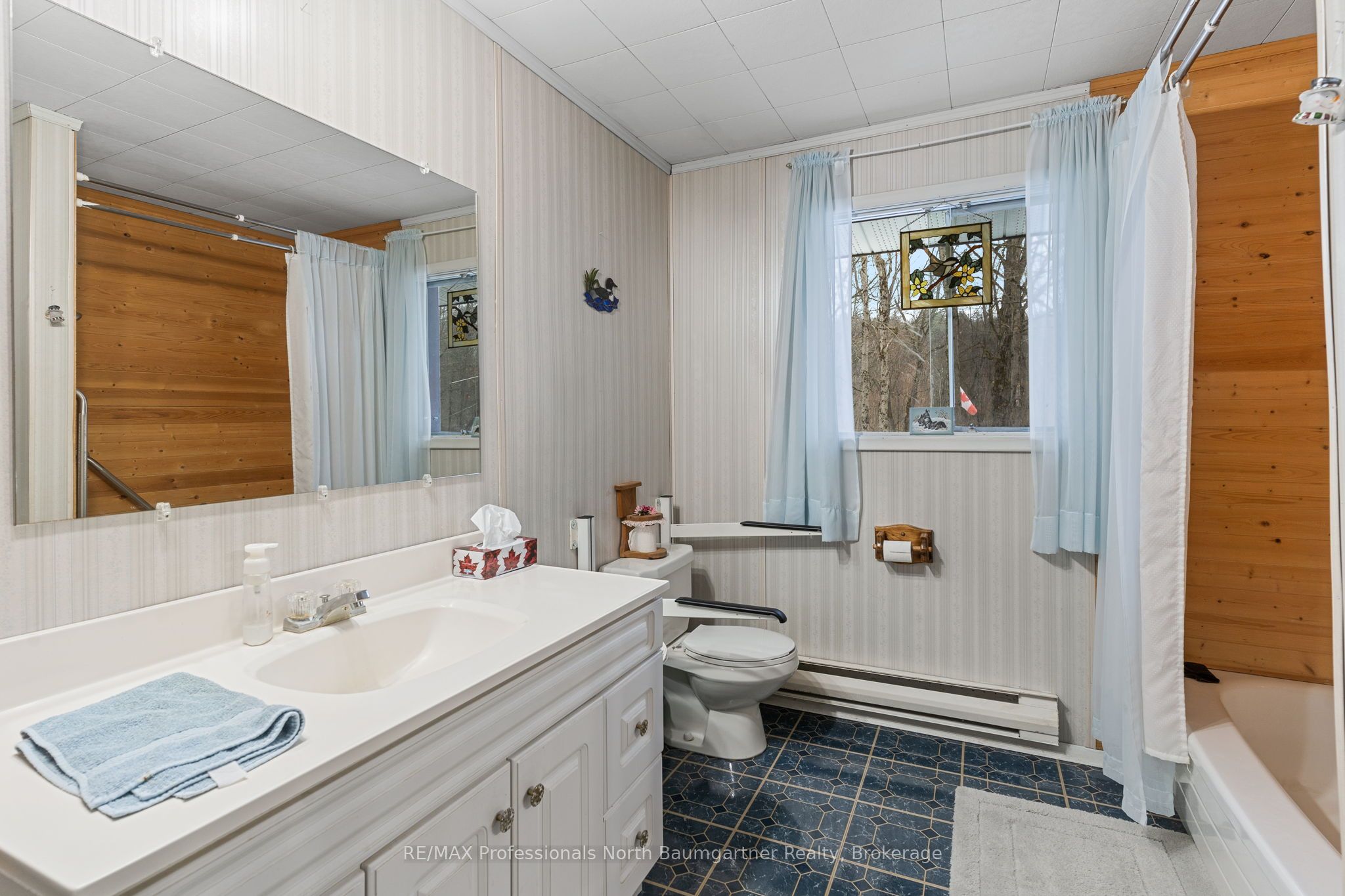 12504 Highway 35 Property Photo 17
