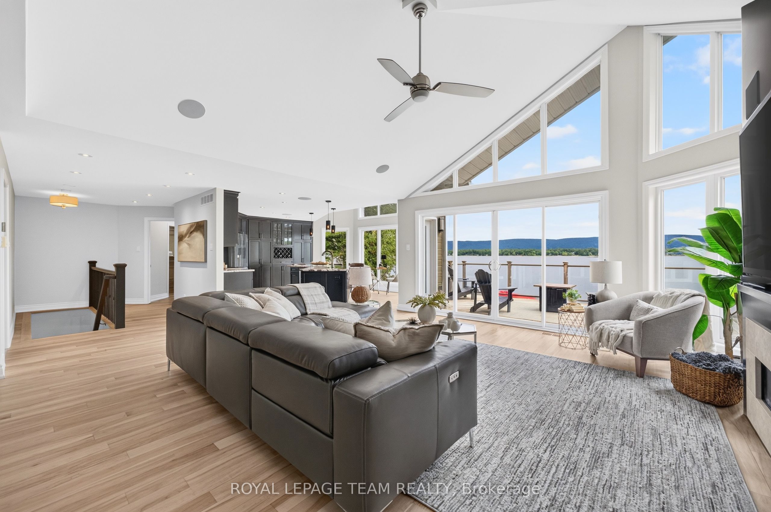 3778 Armitage Avenue Property Photo 15
