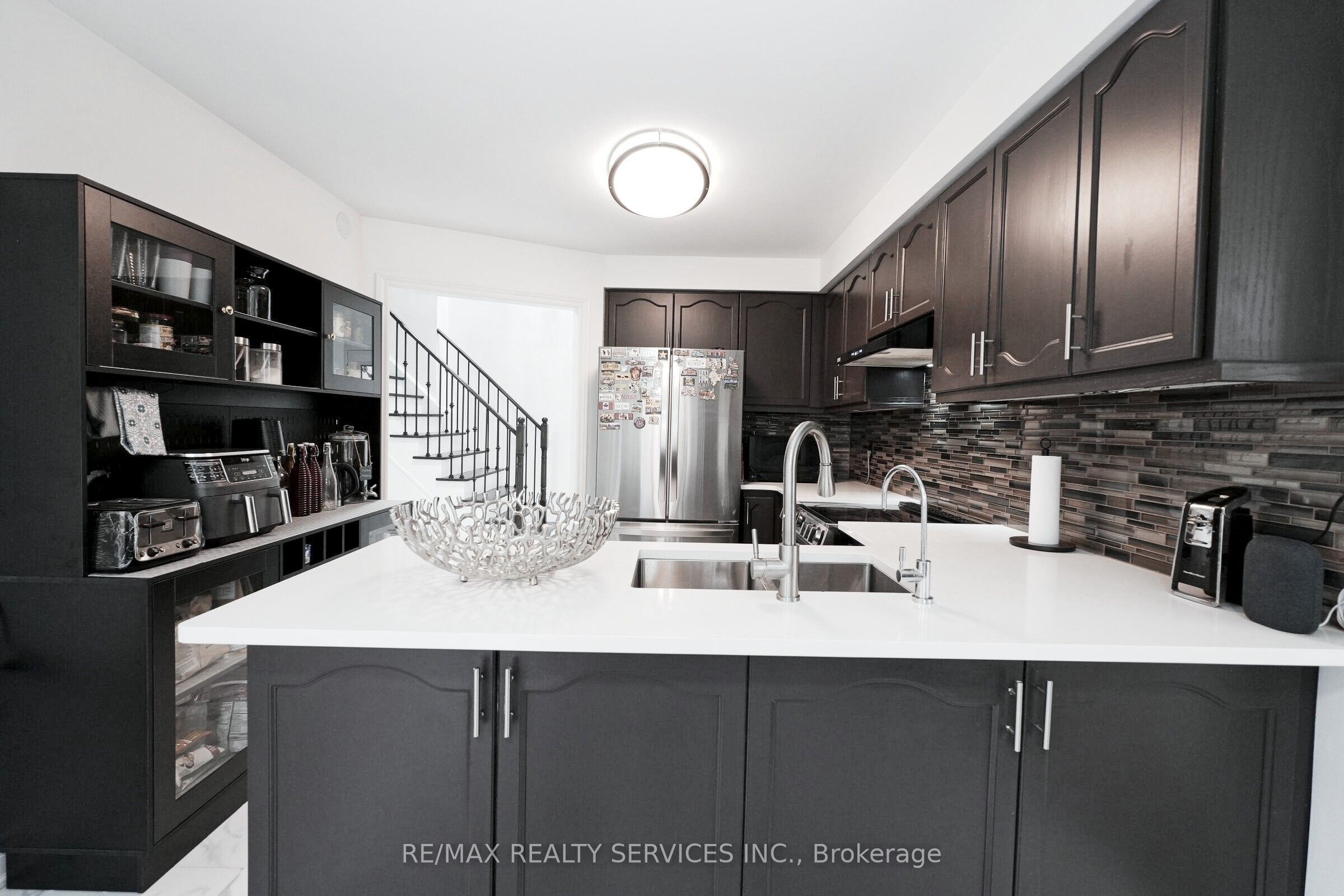 8 Yeoman Drive Property Photo 12