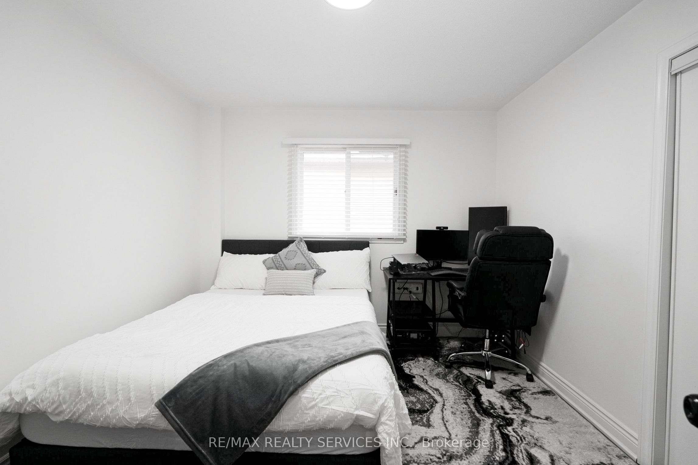 8 Yeoman Drive Property Photo 29