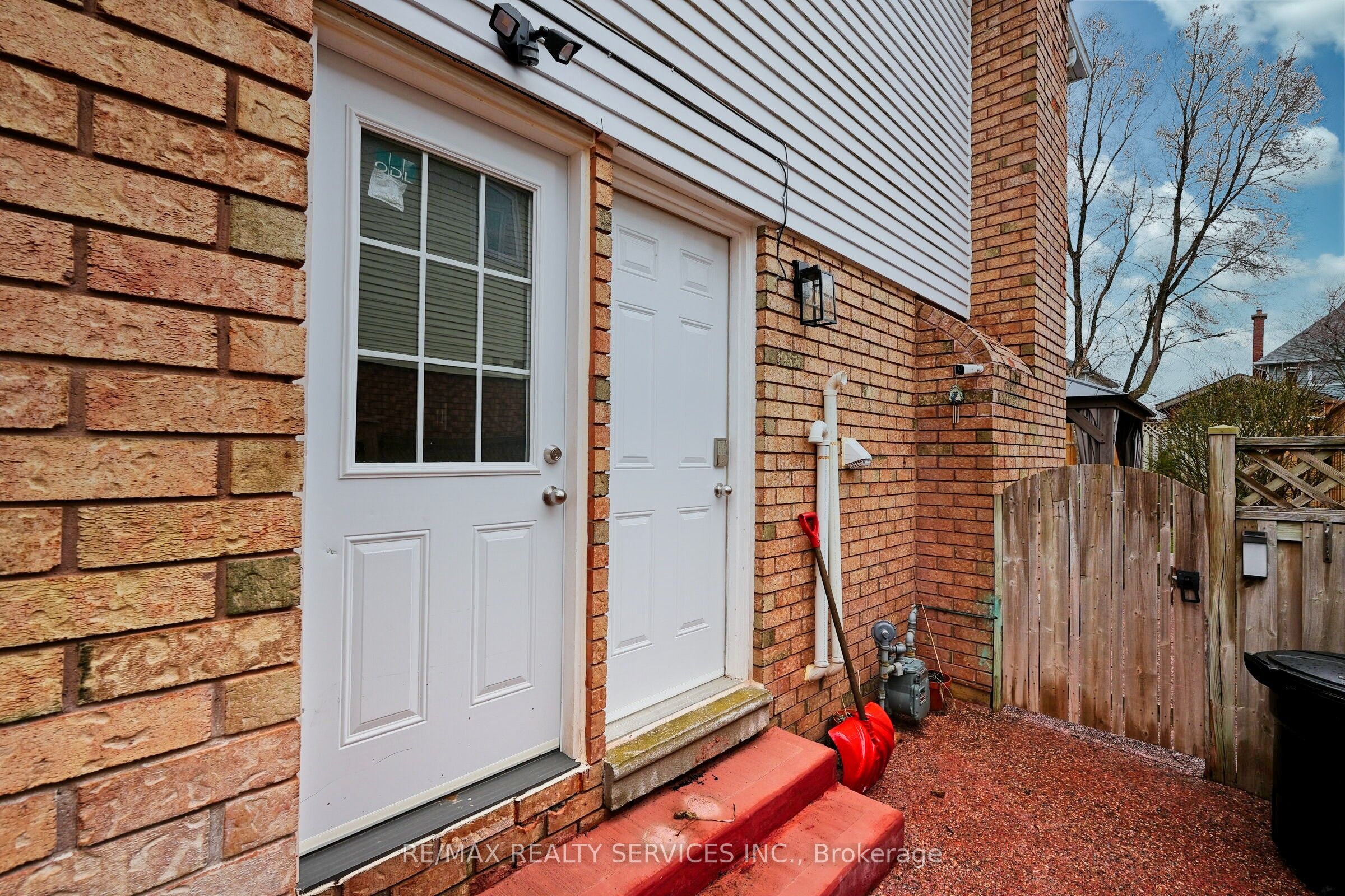 8 Yeoman Drive Property Photo 32