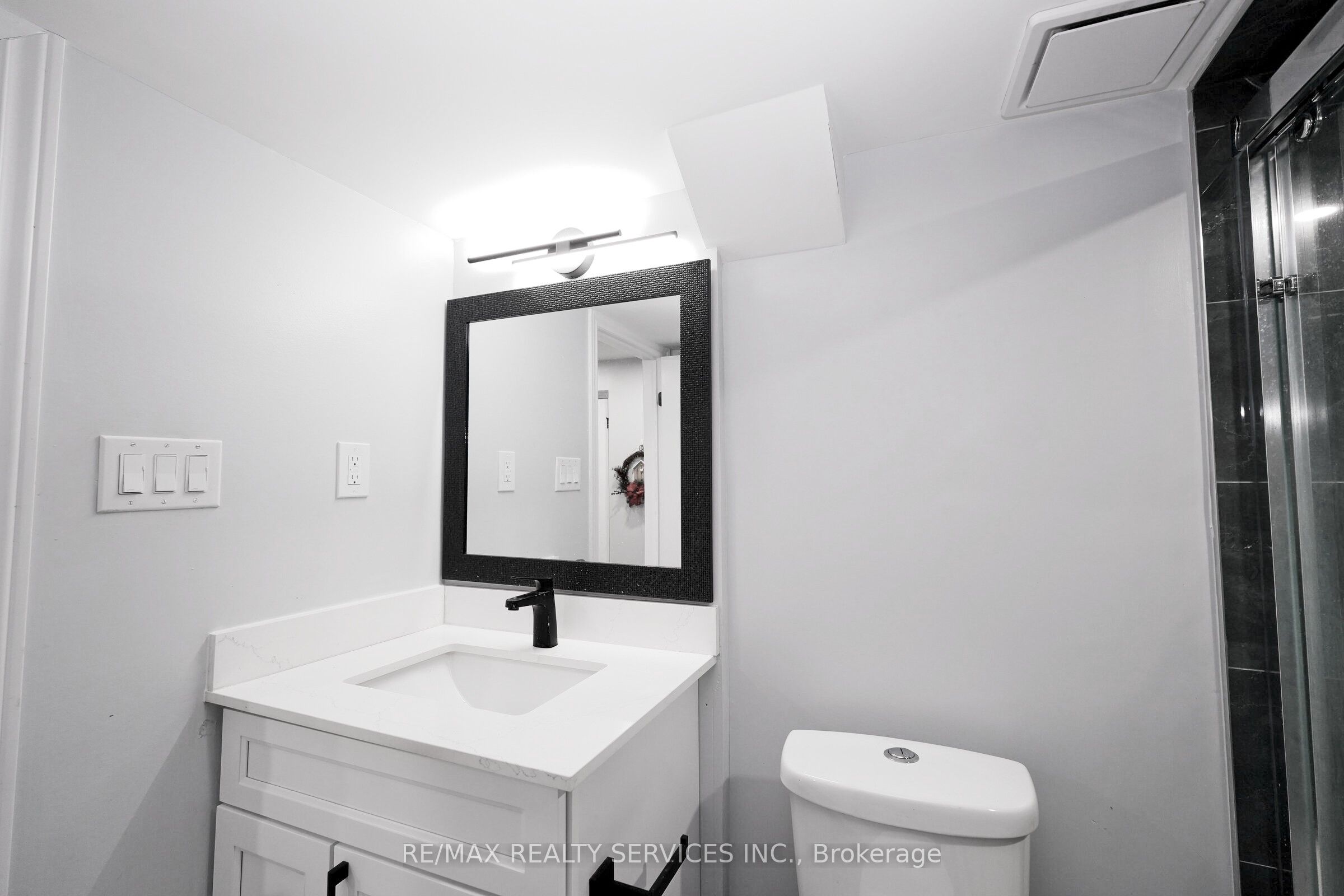8 Yeoman Drive Property Photo 43