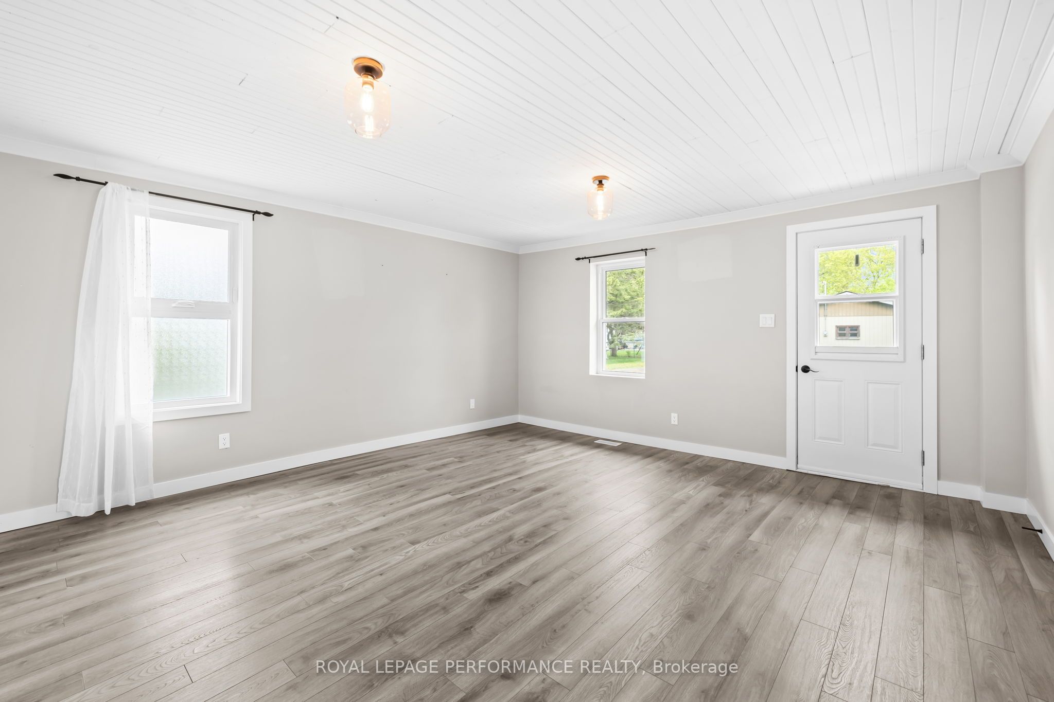 6 Spring Street Property Photo 14