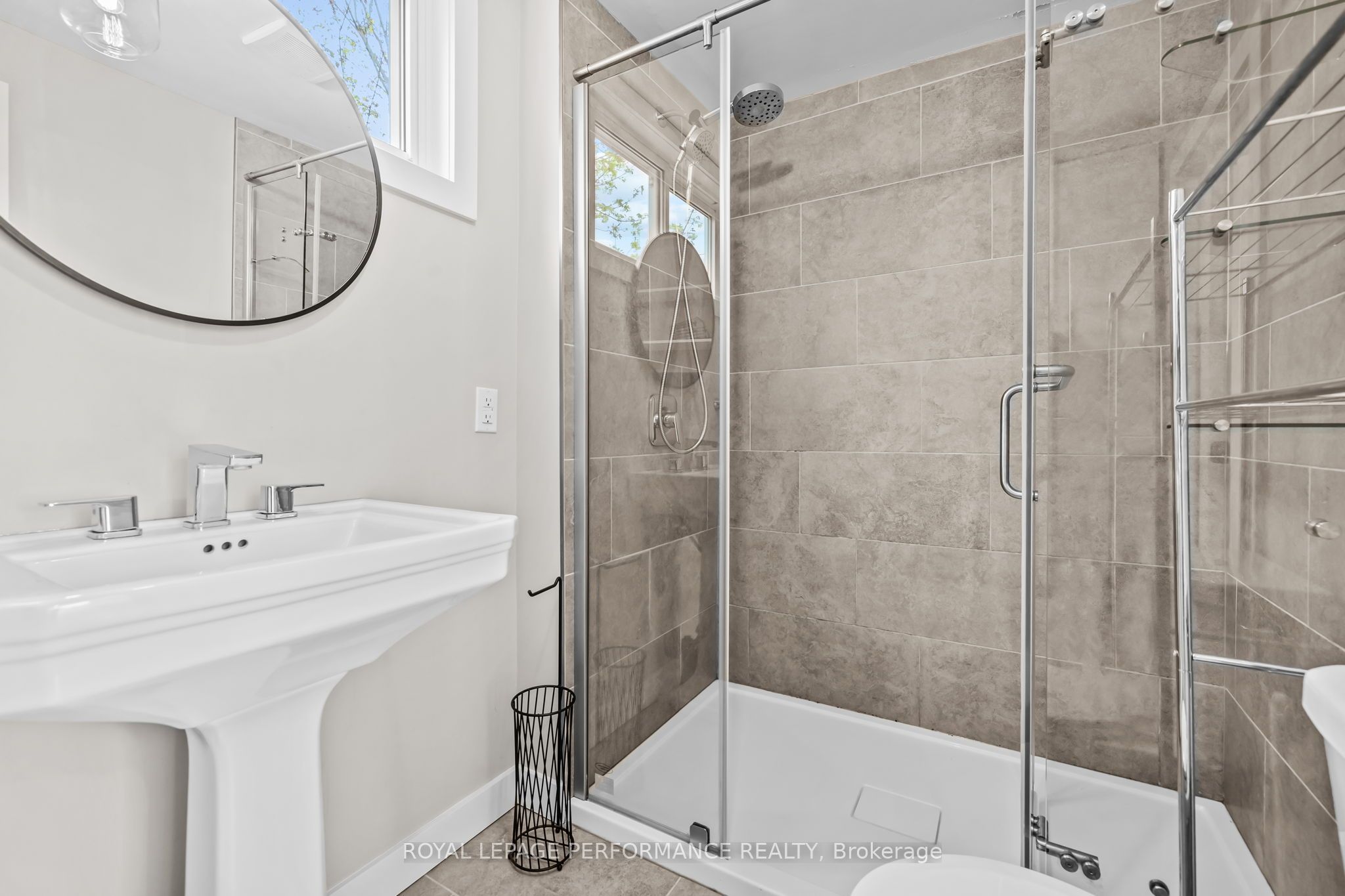 6 Spring Street Property Photo 20
