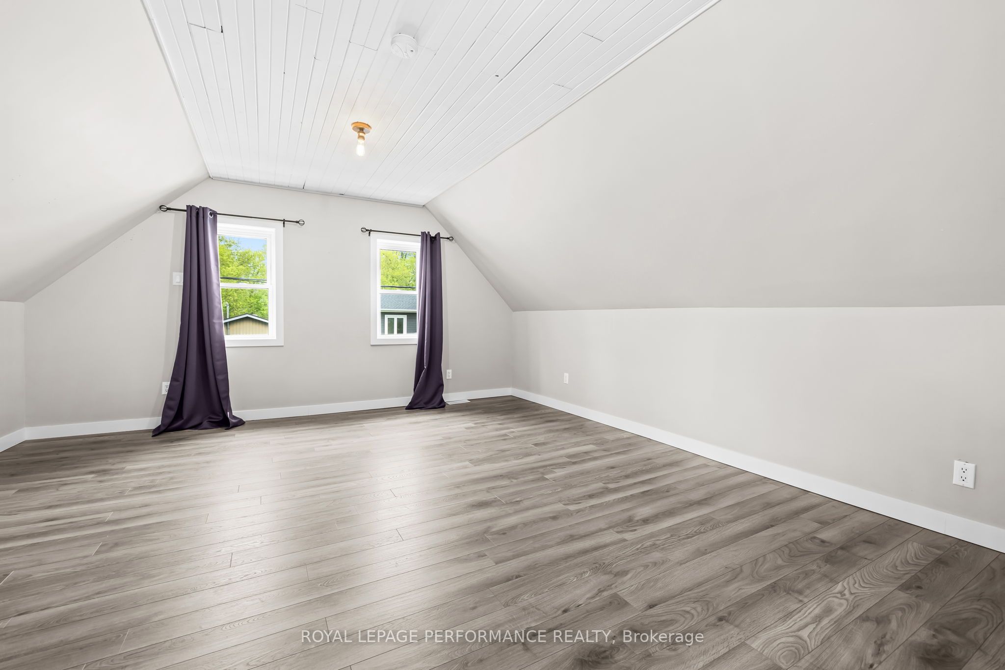 6 Spring Street Property Photo 24