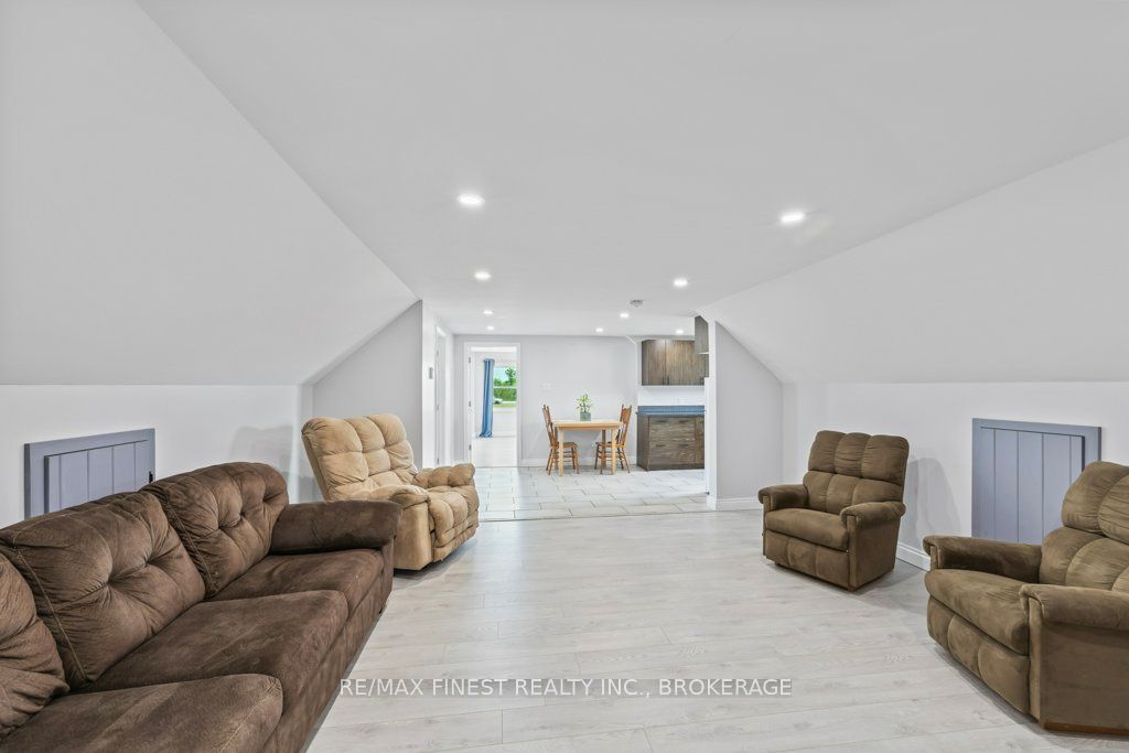 952 County Road 6 Property Photo 43