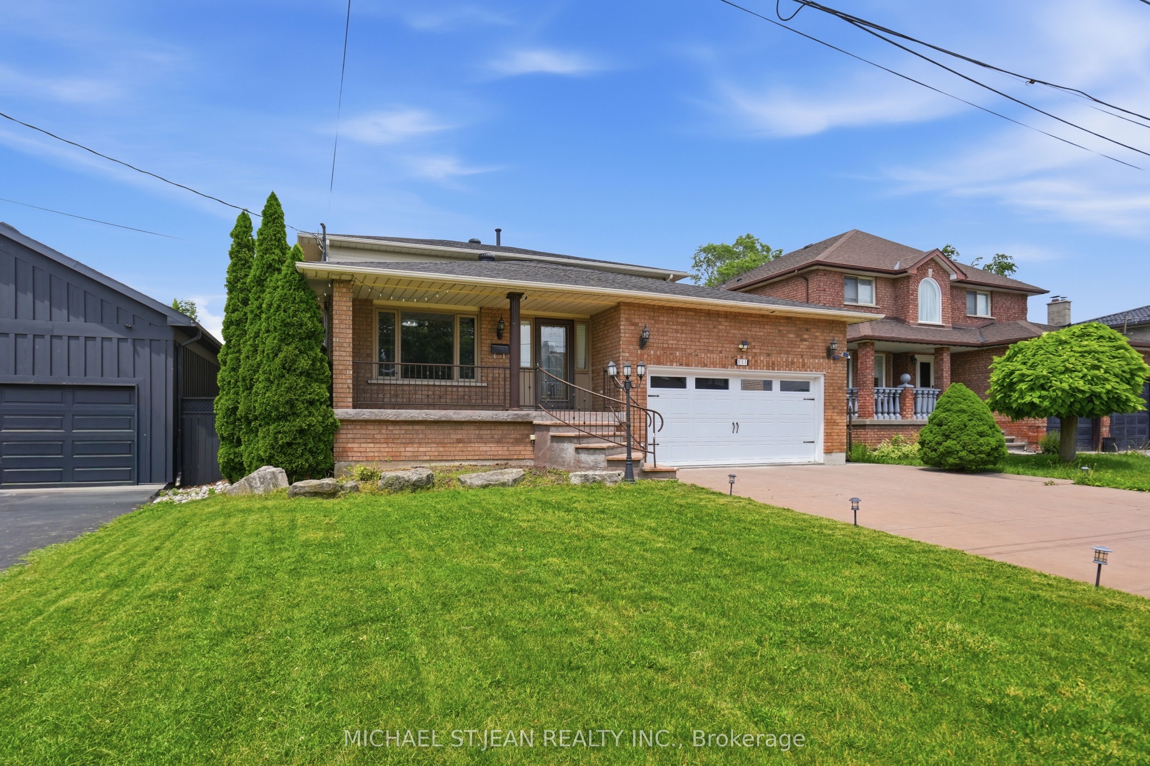 111 Aubrey Avenue Property Photo 3