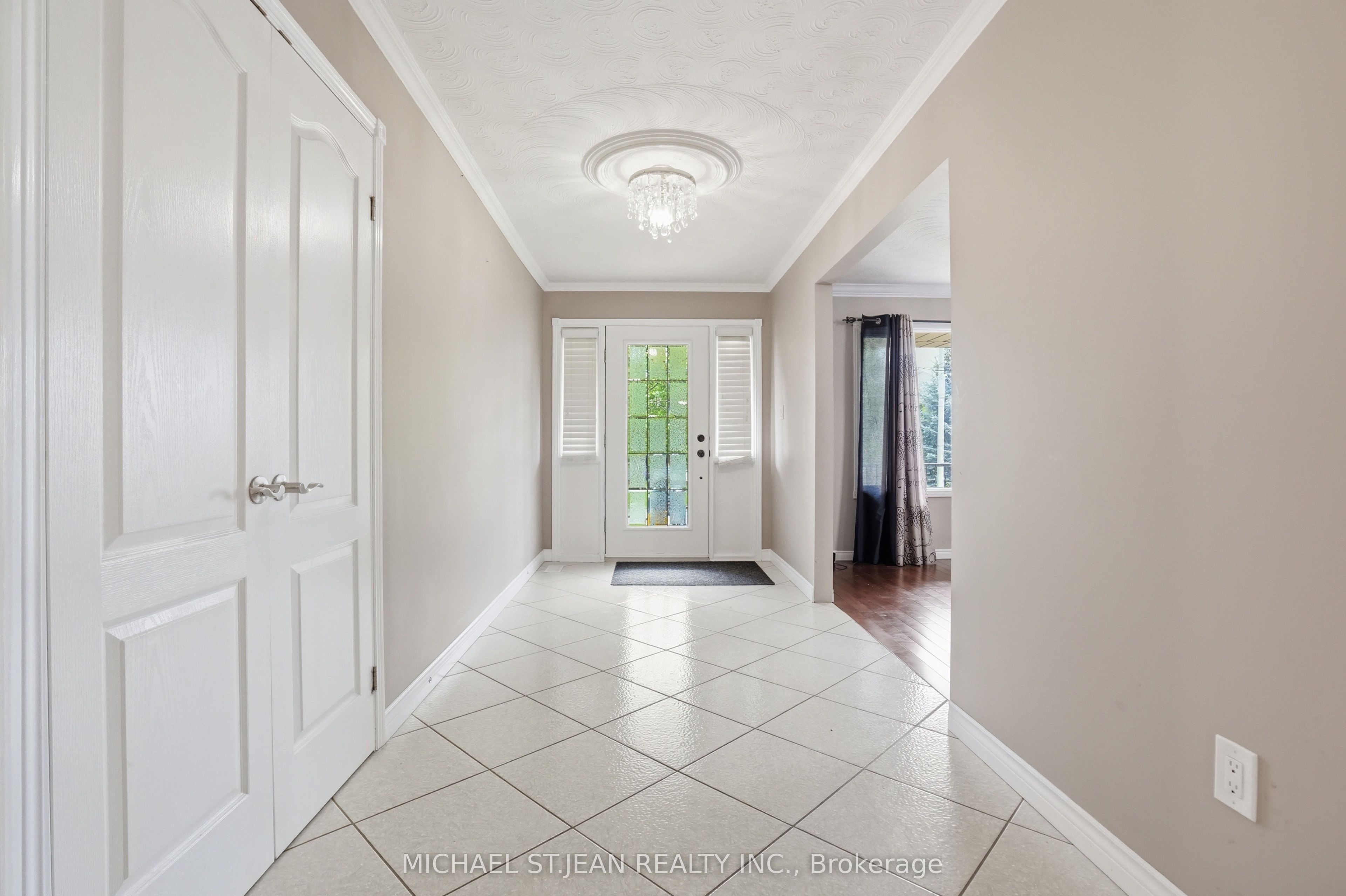 111 Aubrey Avenue Property Photo 6