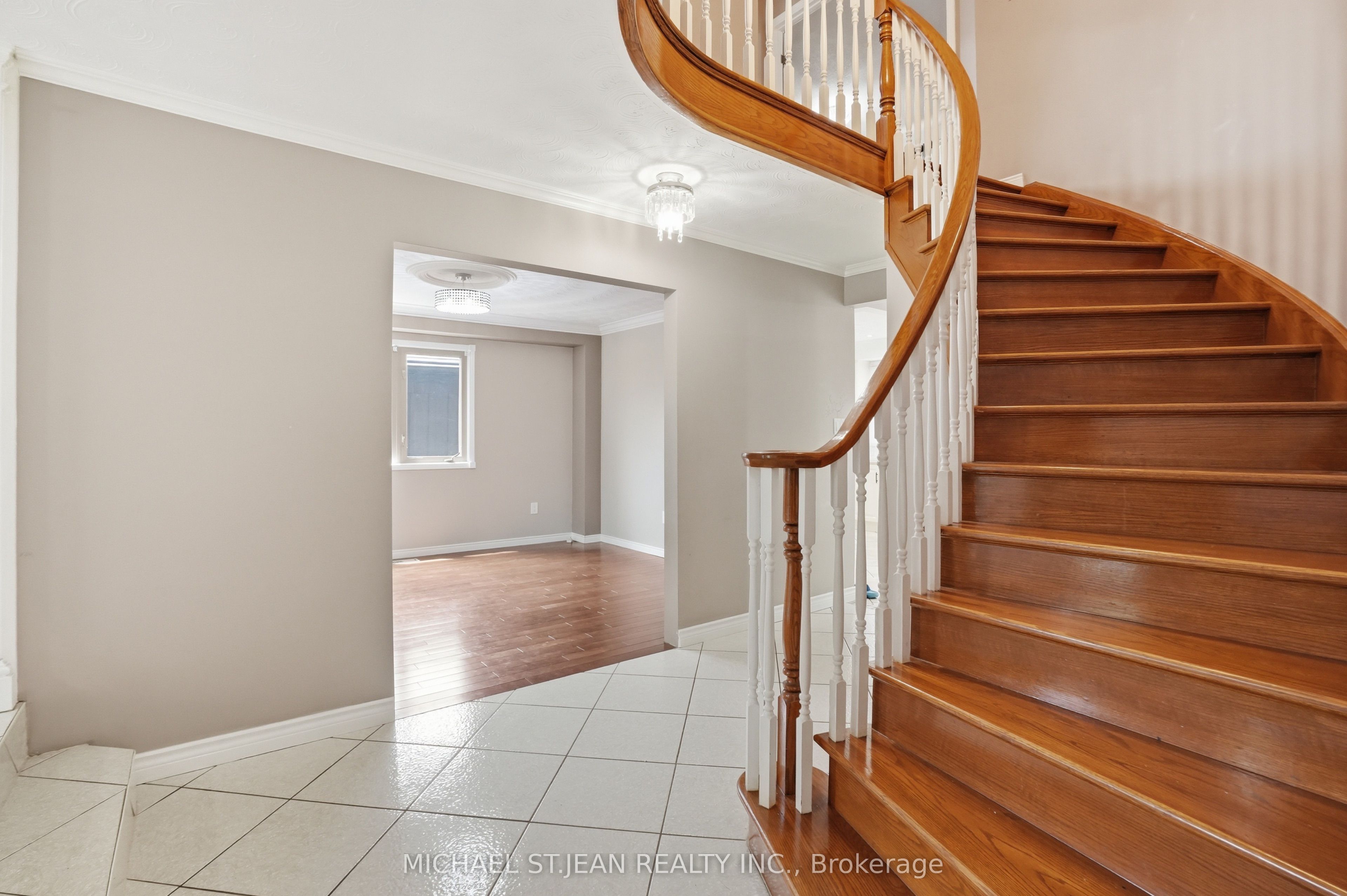 111 Aubrey Avenue Property Photo 23