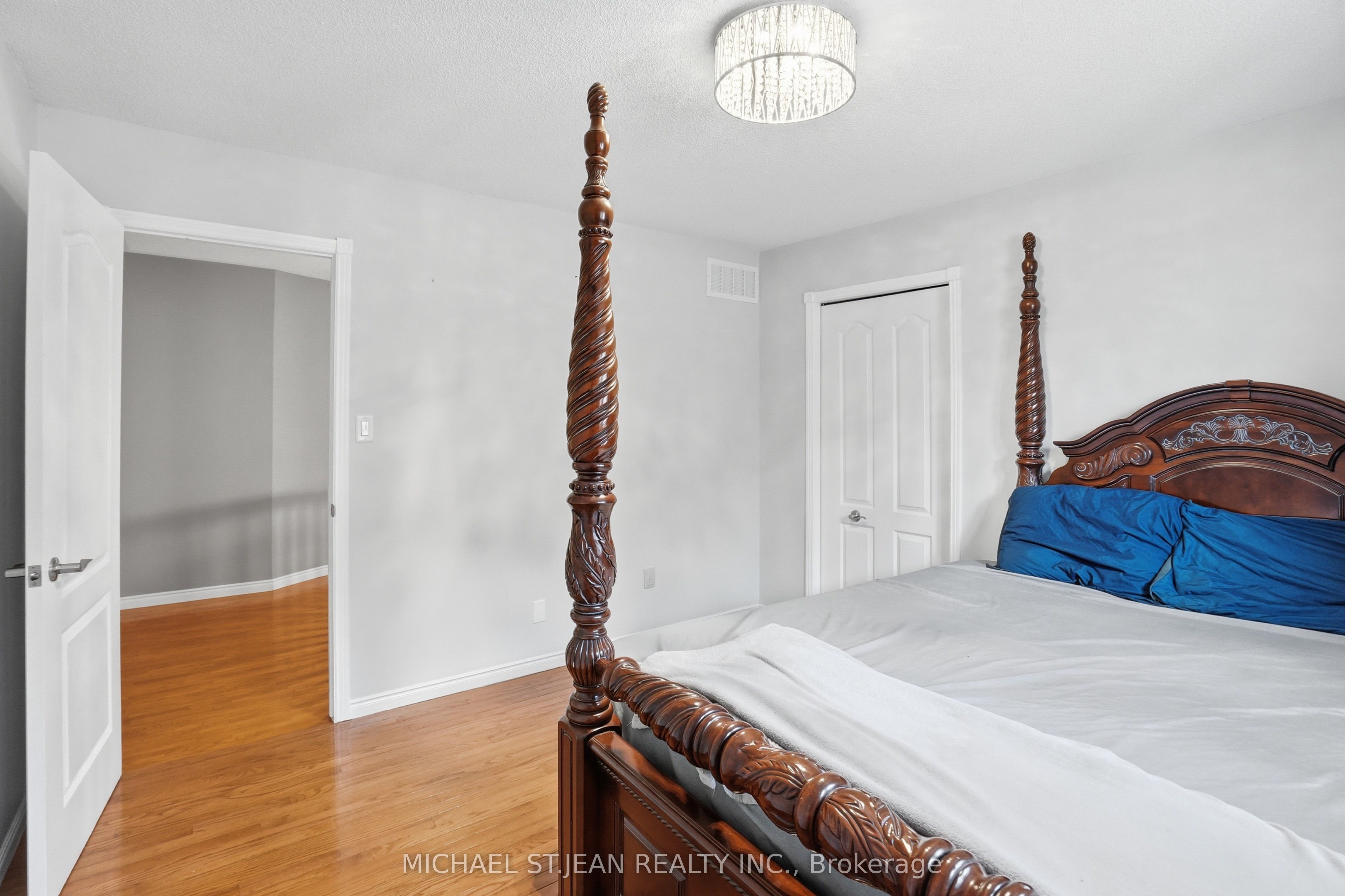 111 Aubrey Avenue Property Photo 28