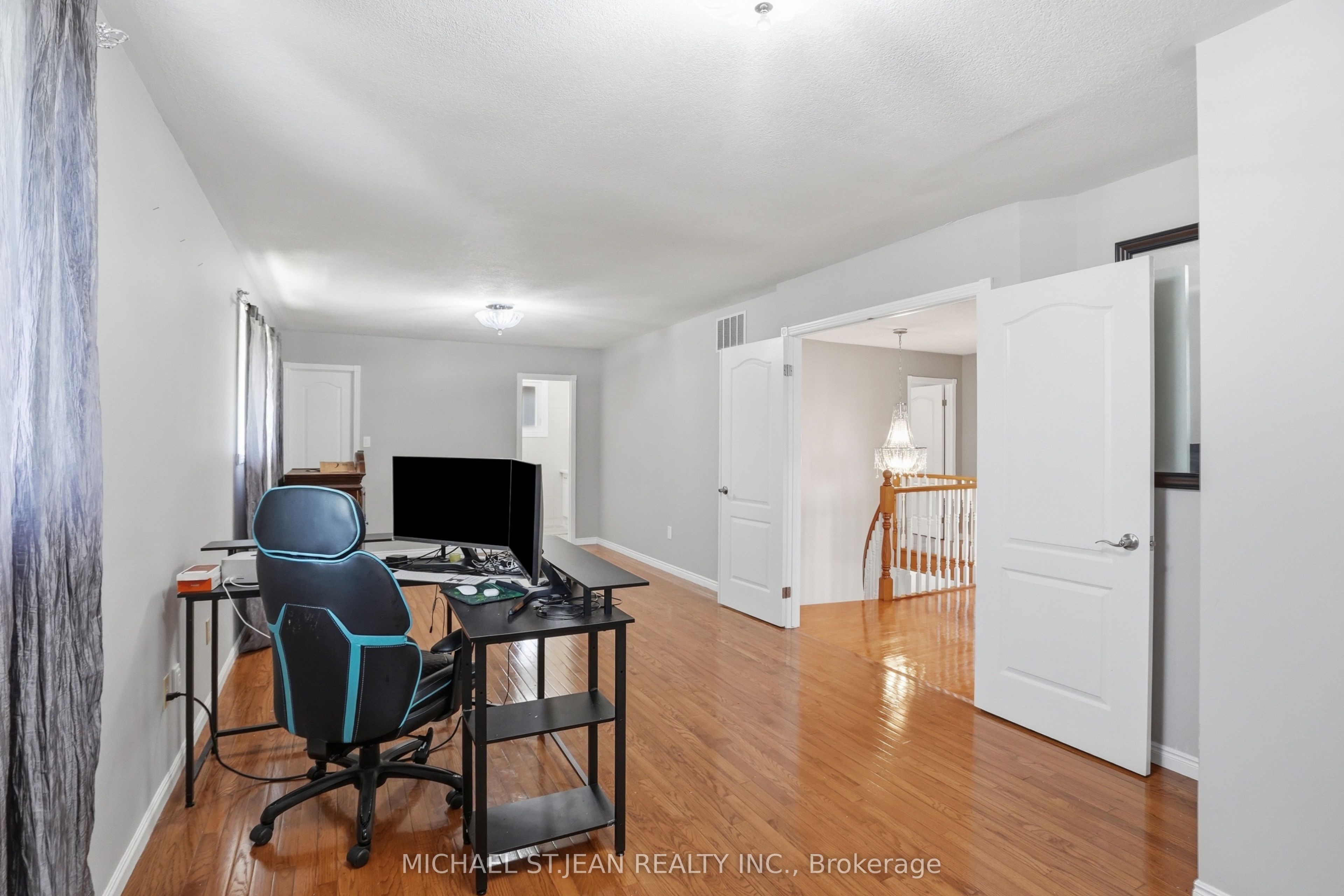111 Aubrey Avenue Property Photo 33