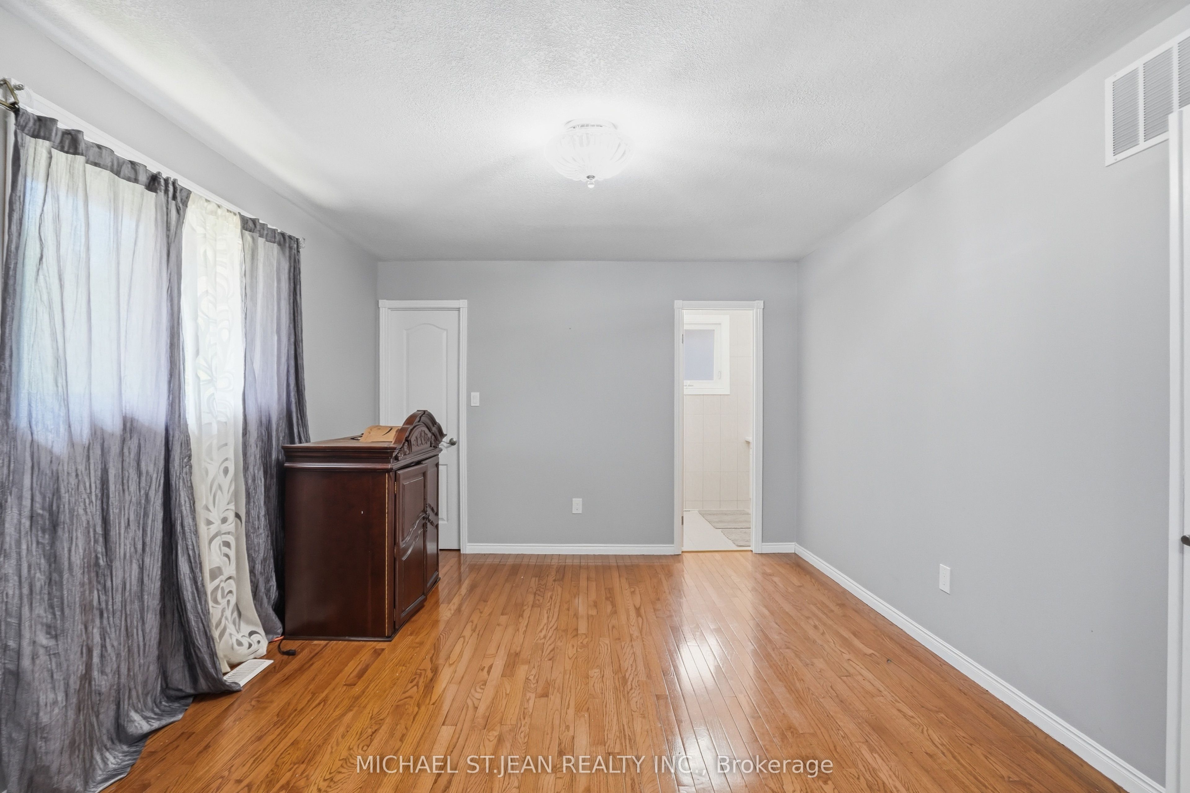 111 Aubrey Avenue Property Photo 34