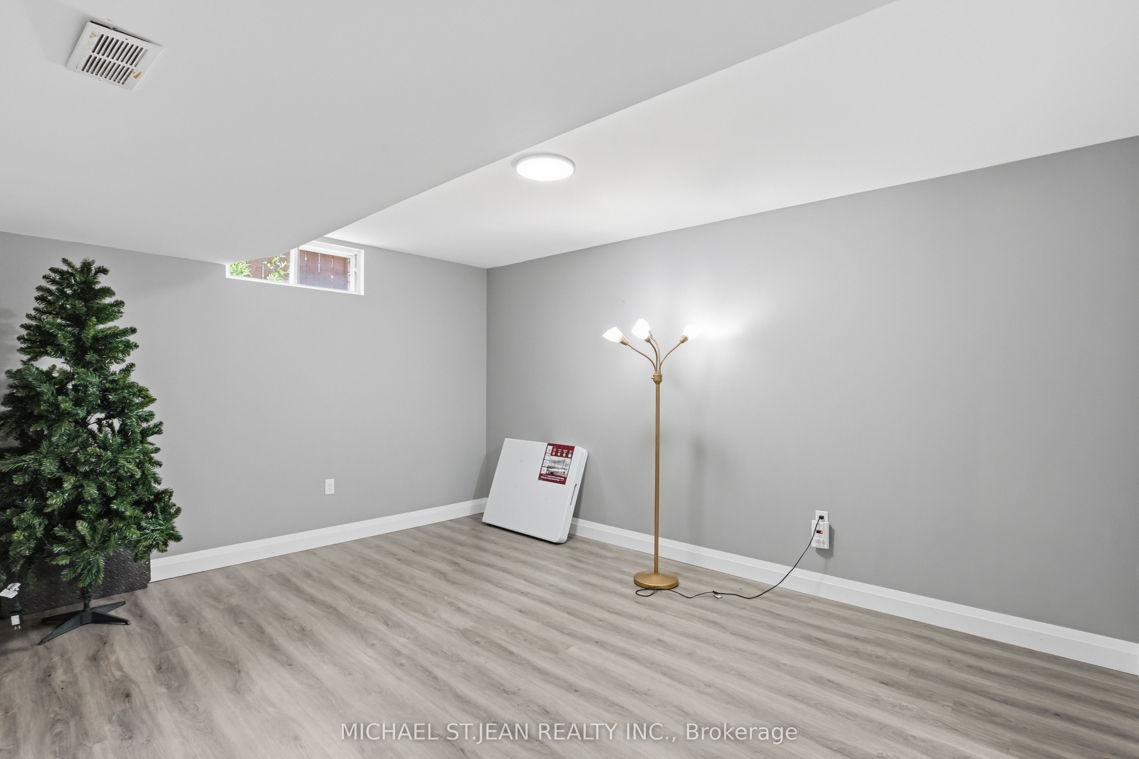 111 Aubrey Avenue Property Photo 41