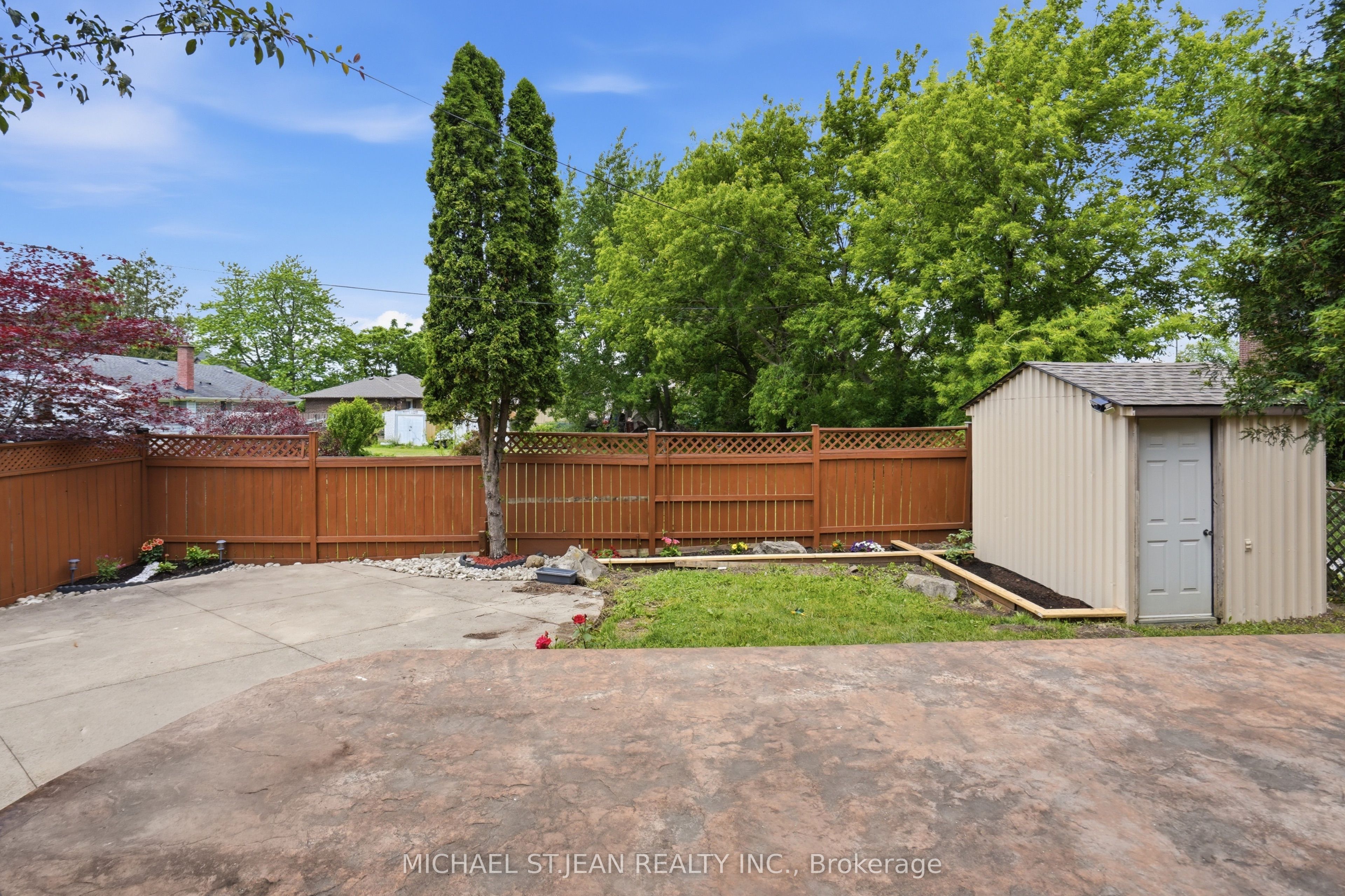 111 Aubrey Avenue Property Photo 44
