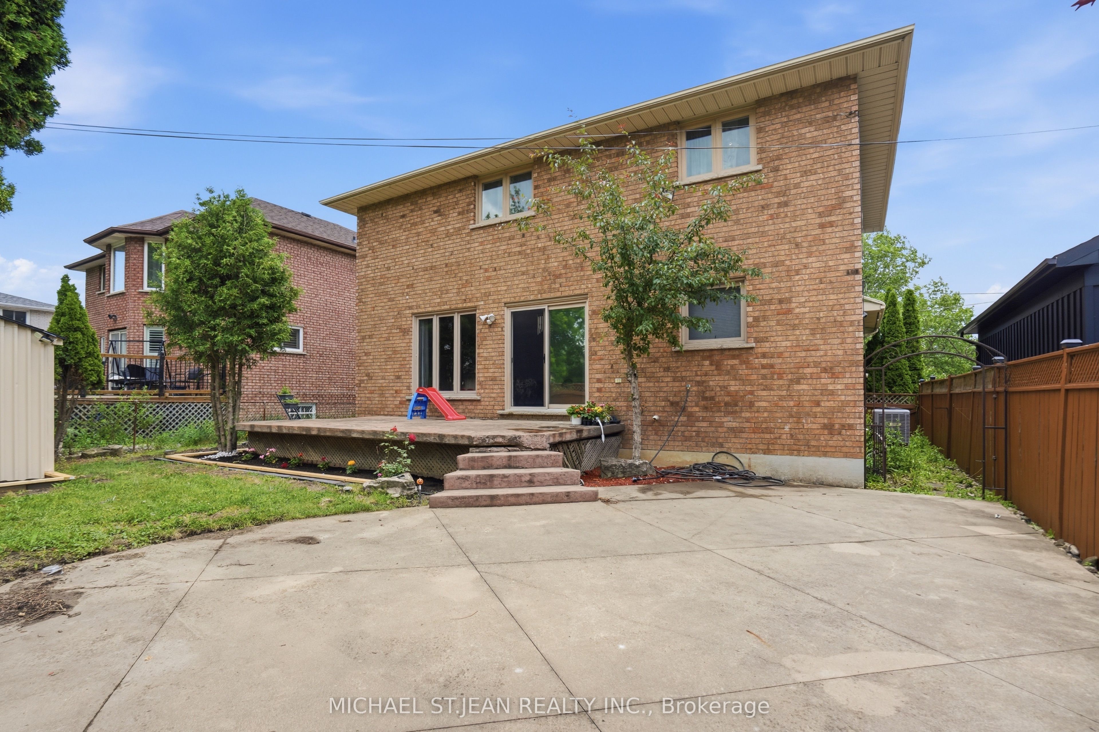 111 Aubrey Avenue Property Photo 46