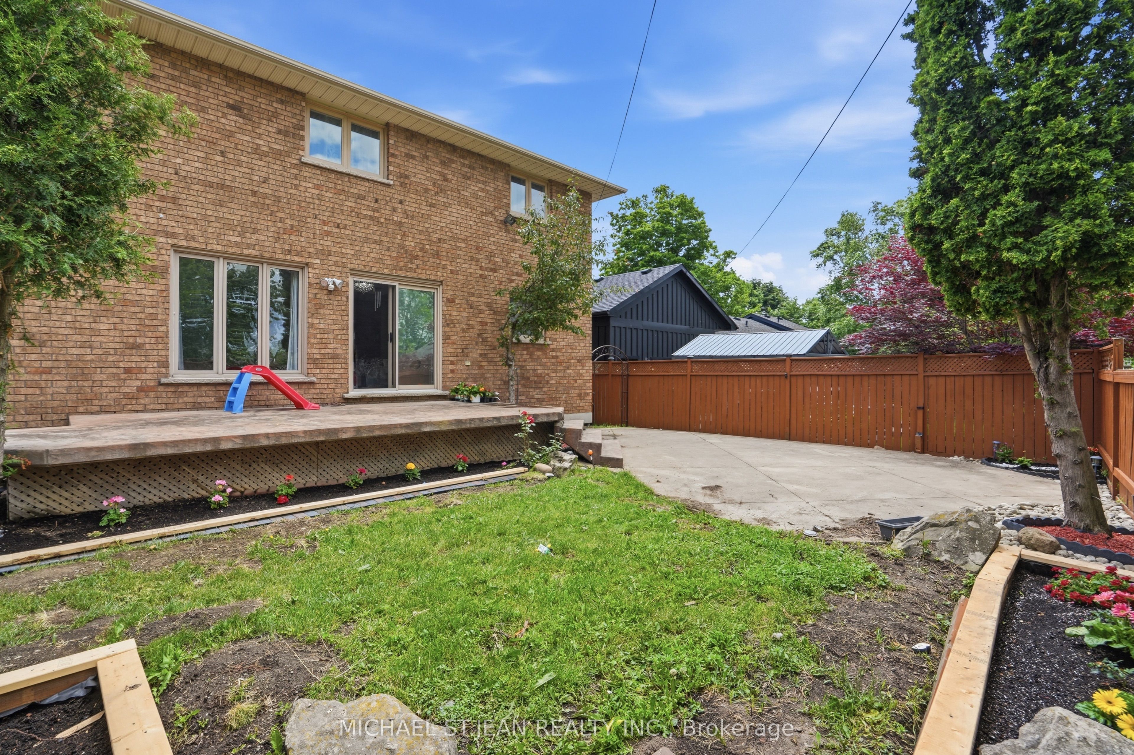 111 Aubrey Avenue Property Photo 47