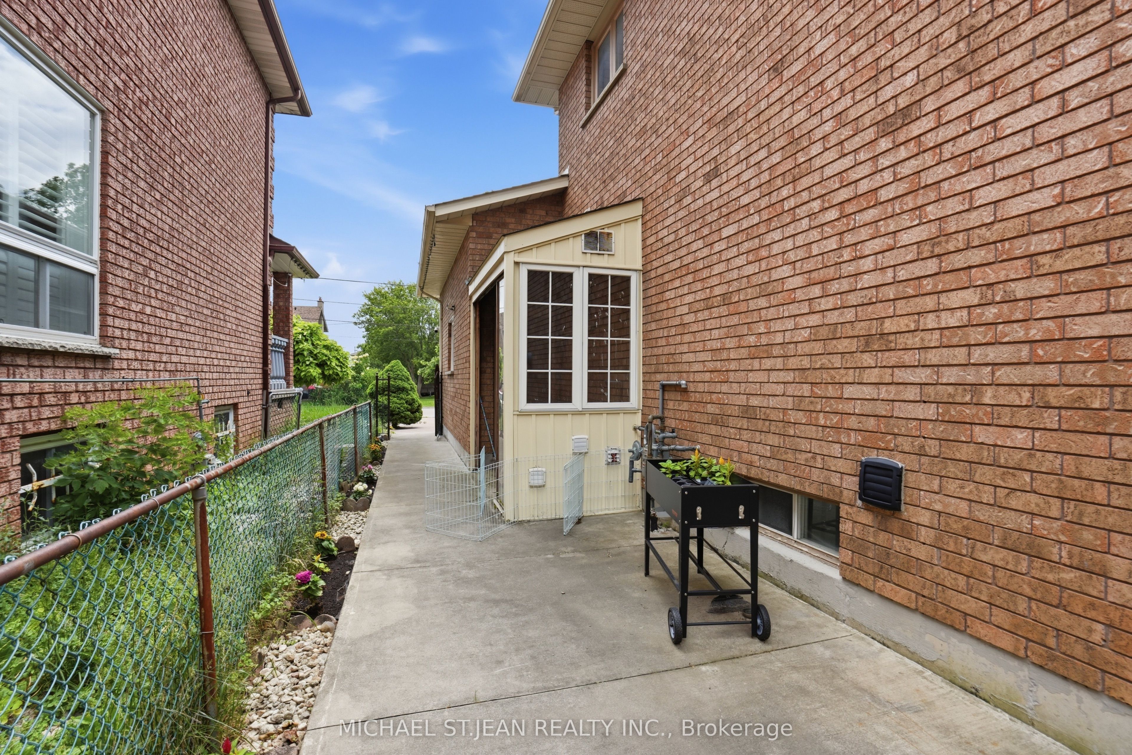 111 Aubrey Avenue Property Photo 49
