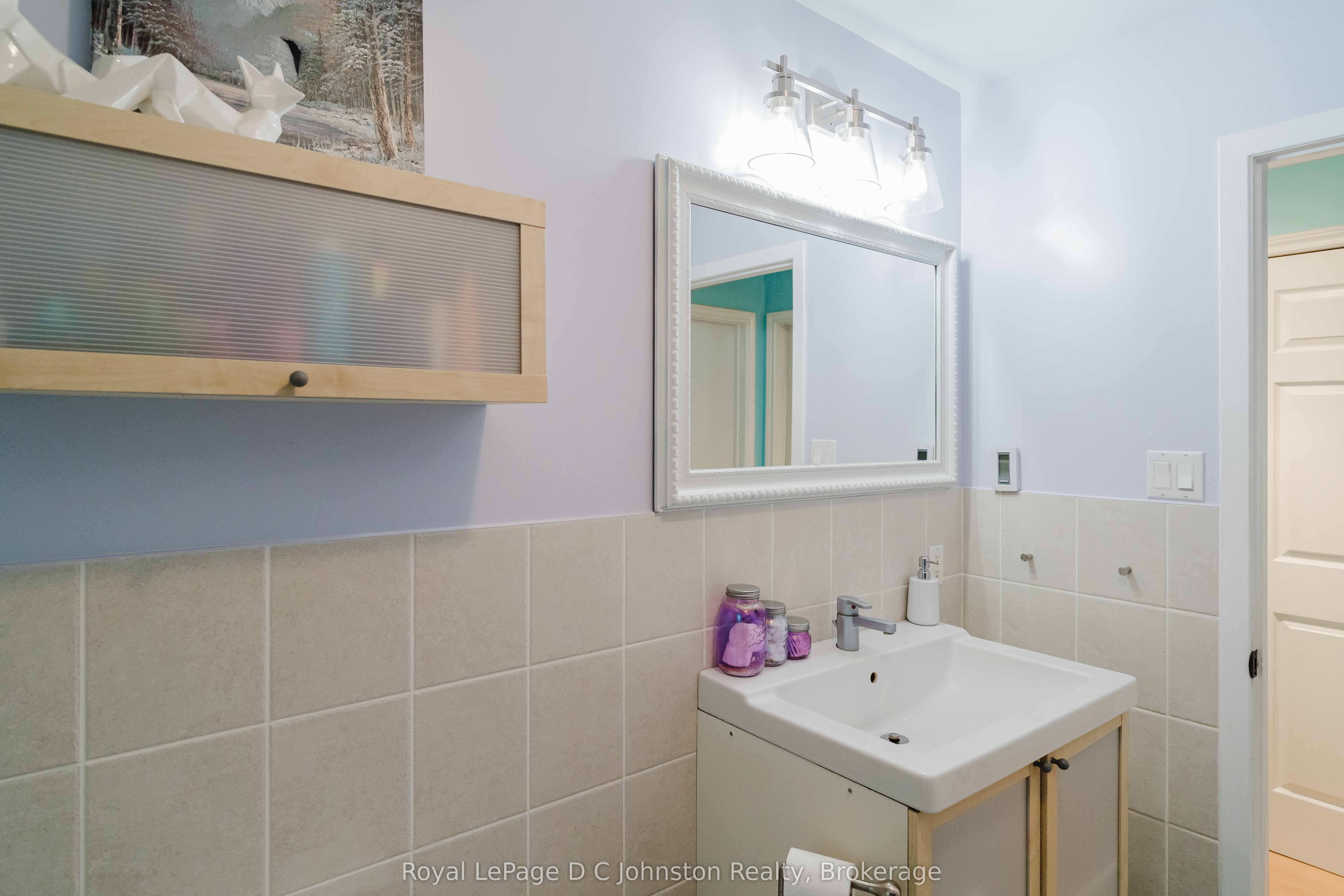 255 Rowe Street Property Photo 12