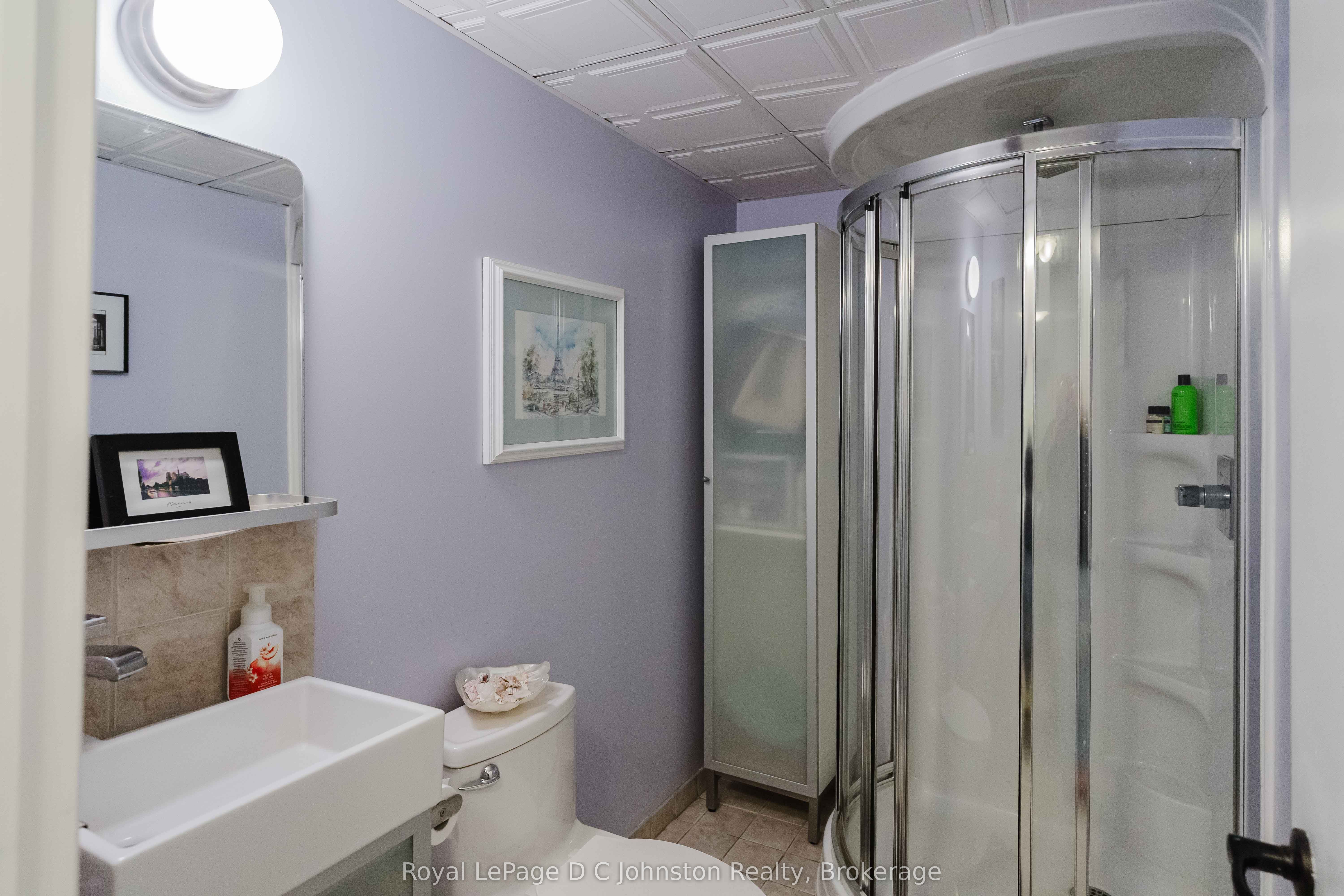 255 Rowe Street Property Photo 19