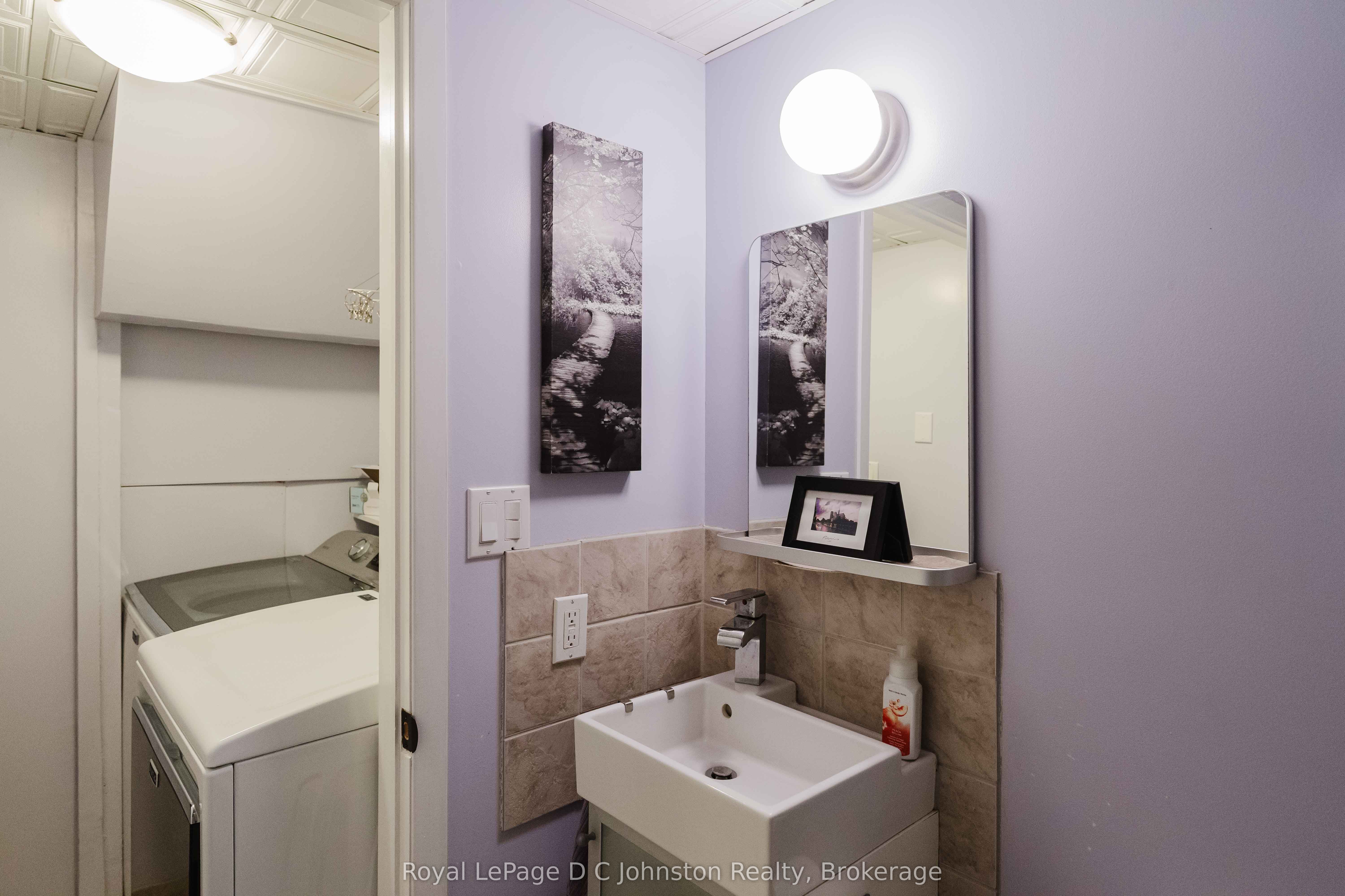 255 Rowe Street Property Photo 20