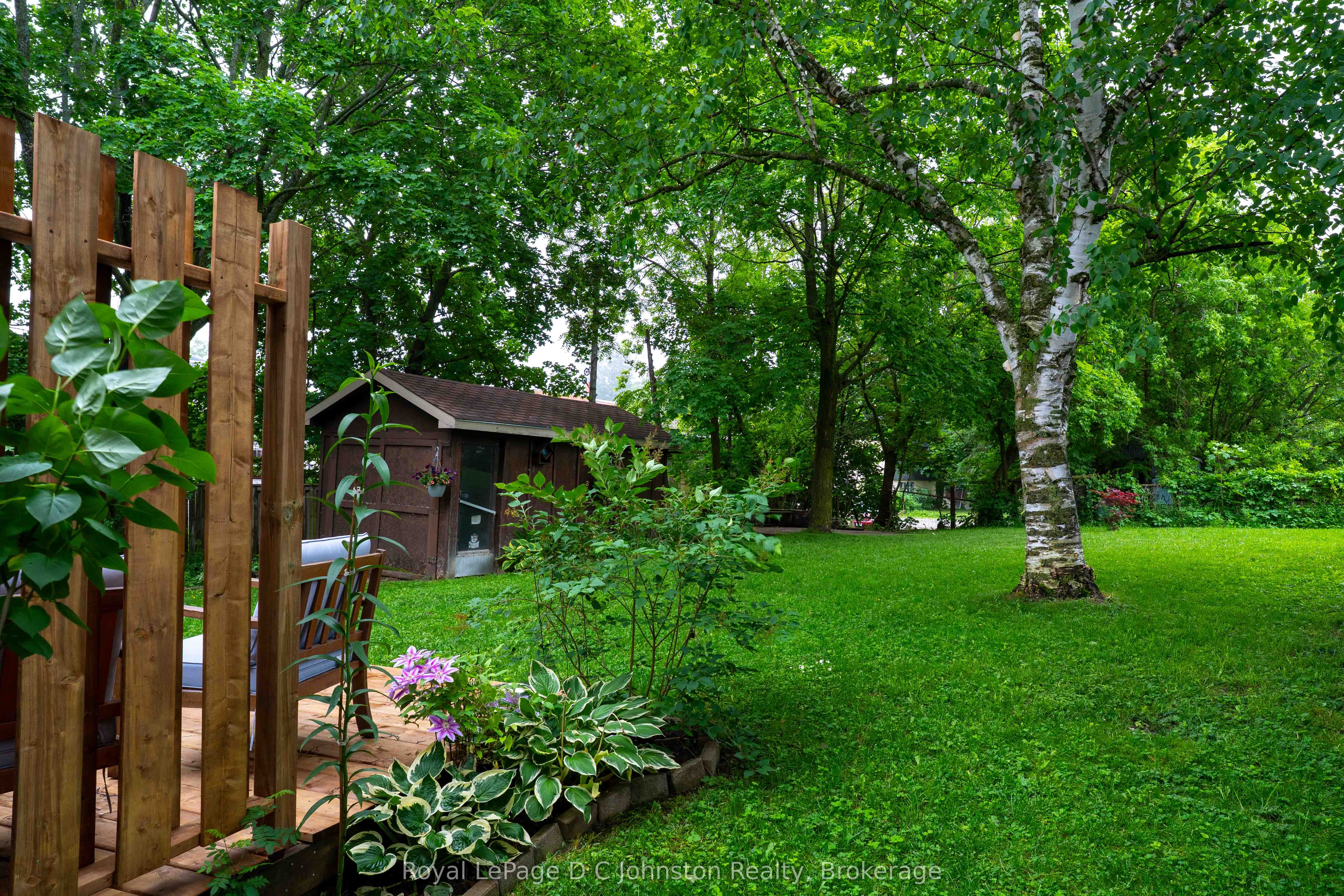255 Rowe Street Property Photo 31