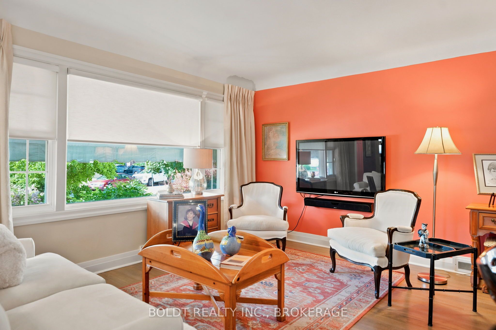 9 Woodgate Avenue Property Photo 7
